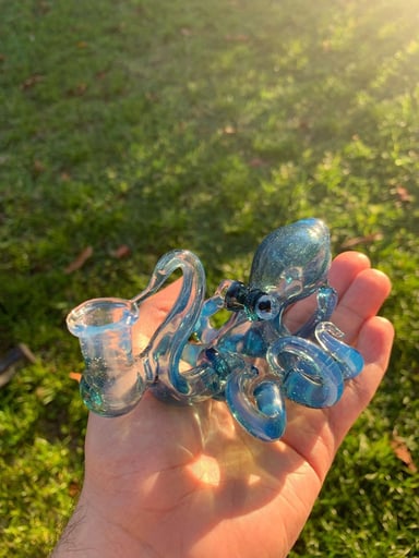 Preview pic of UV Reactive Mini Octopus by Izzy the Glass Blower