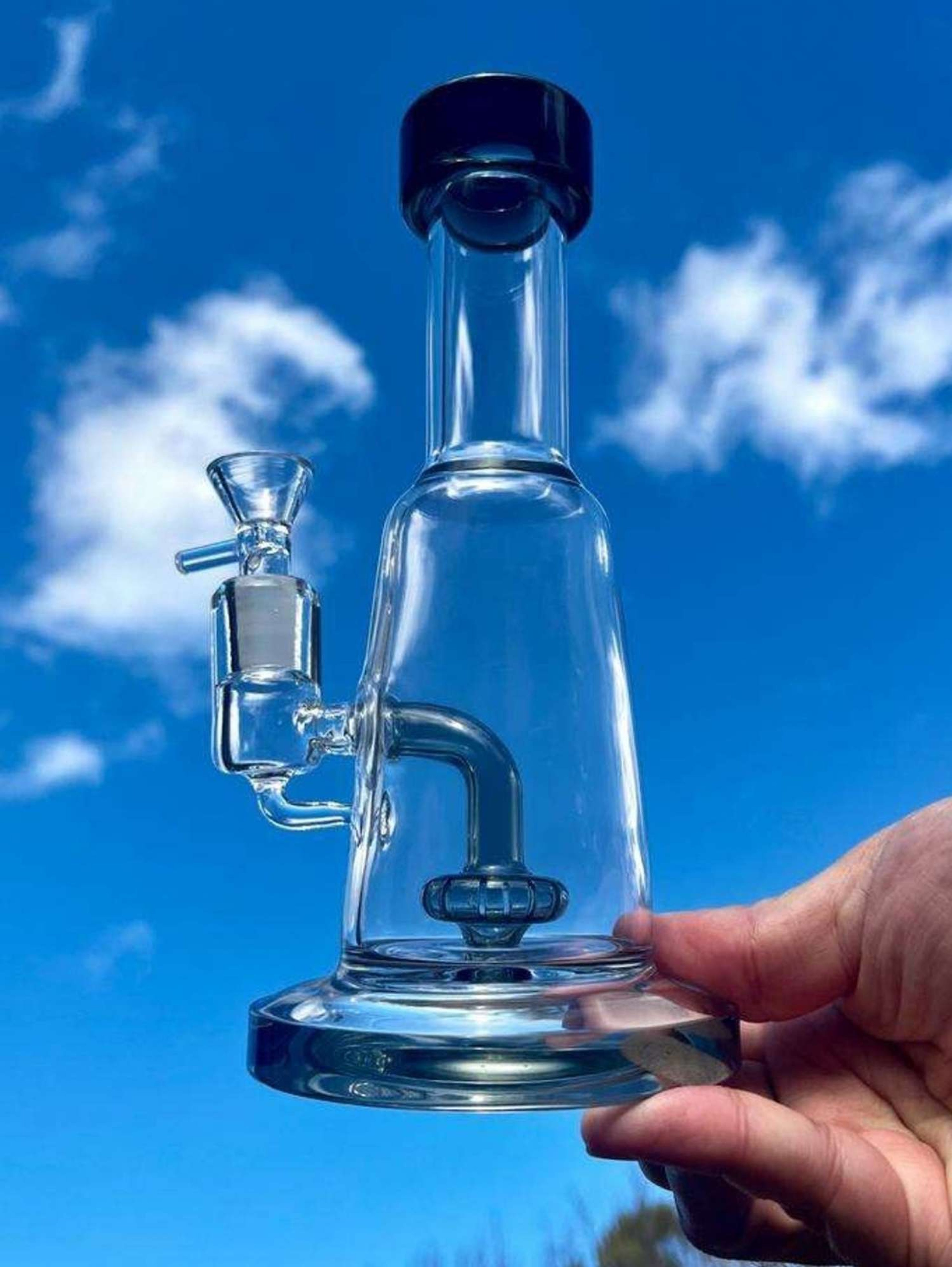 Preview pic of 9" Thick Glass Bong Rig