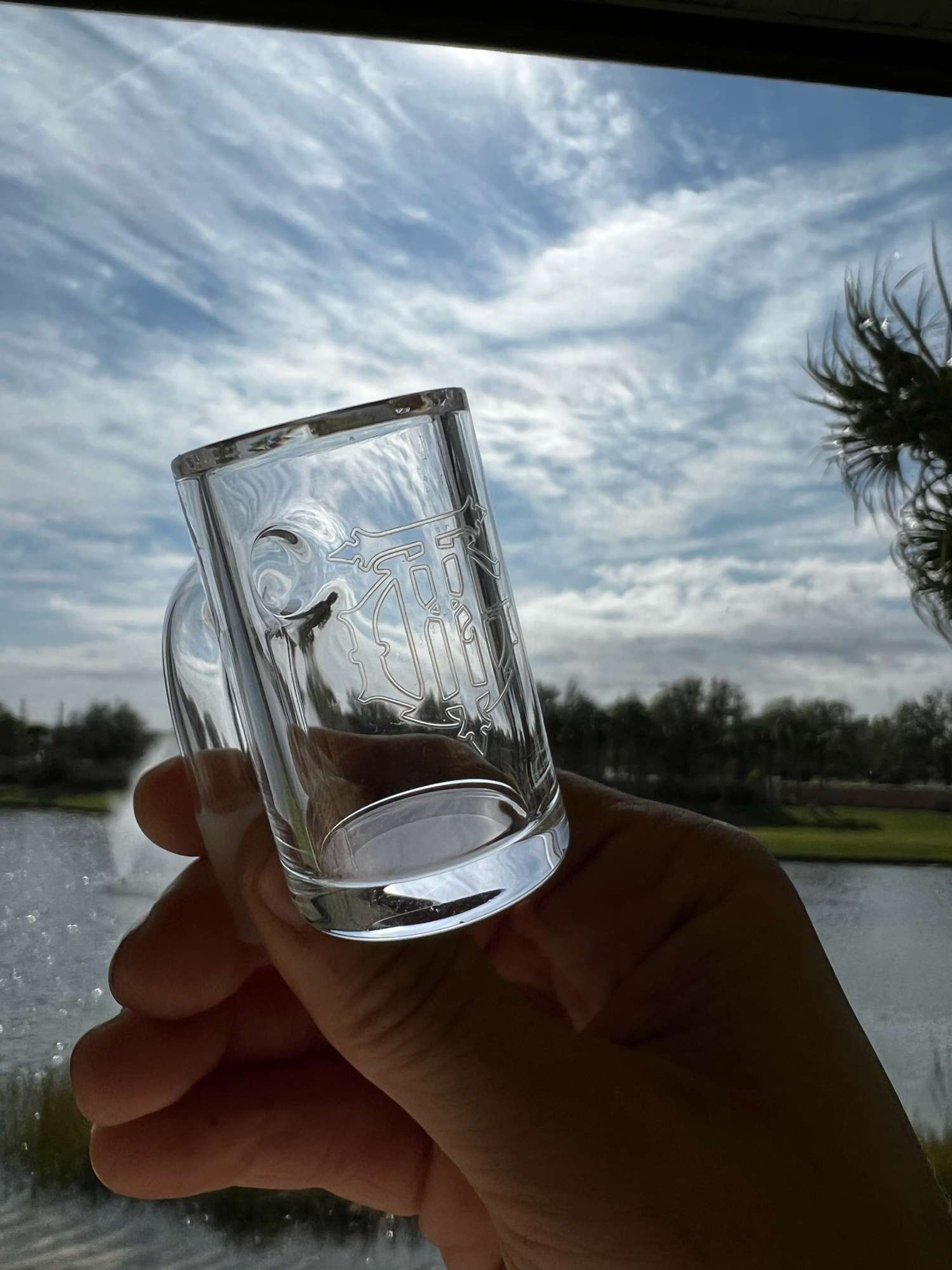 Preview pic of theglasshutt og bucket 