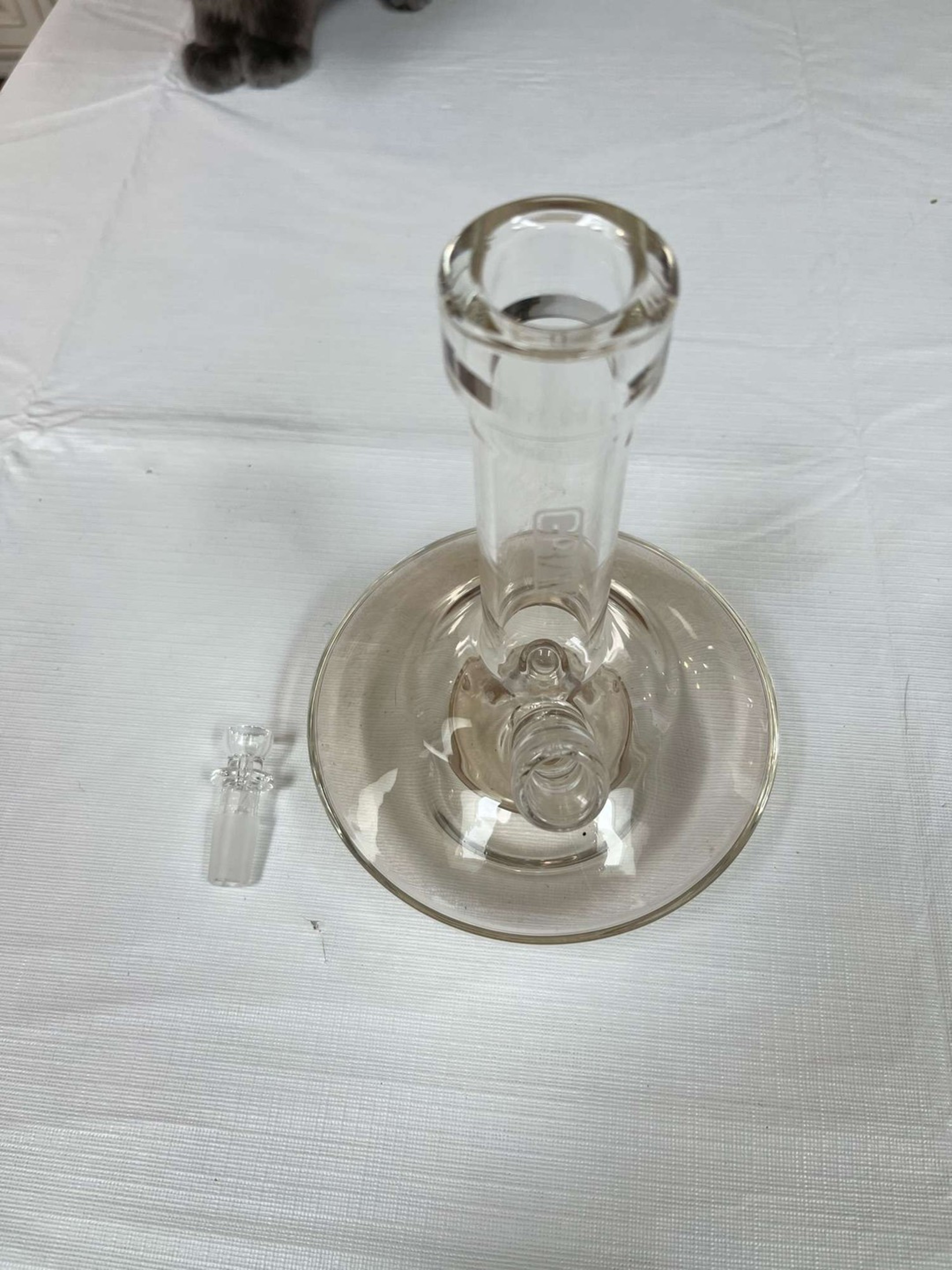 Preview pic of Wide base grav labs beaker