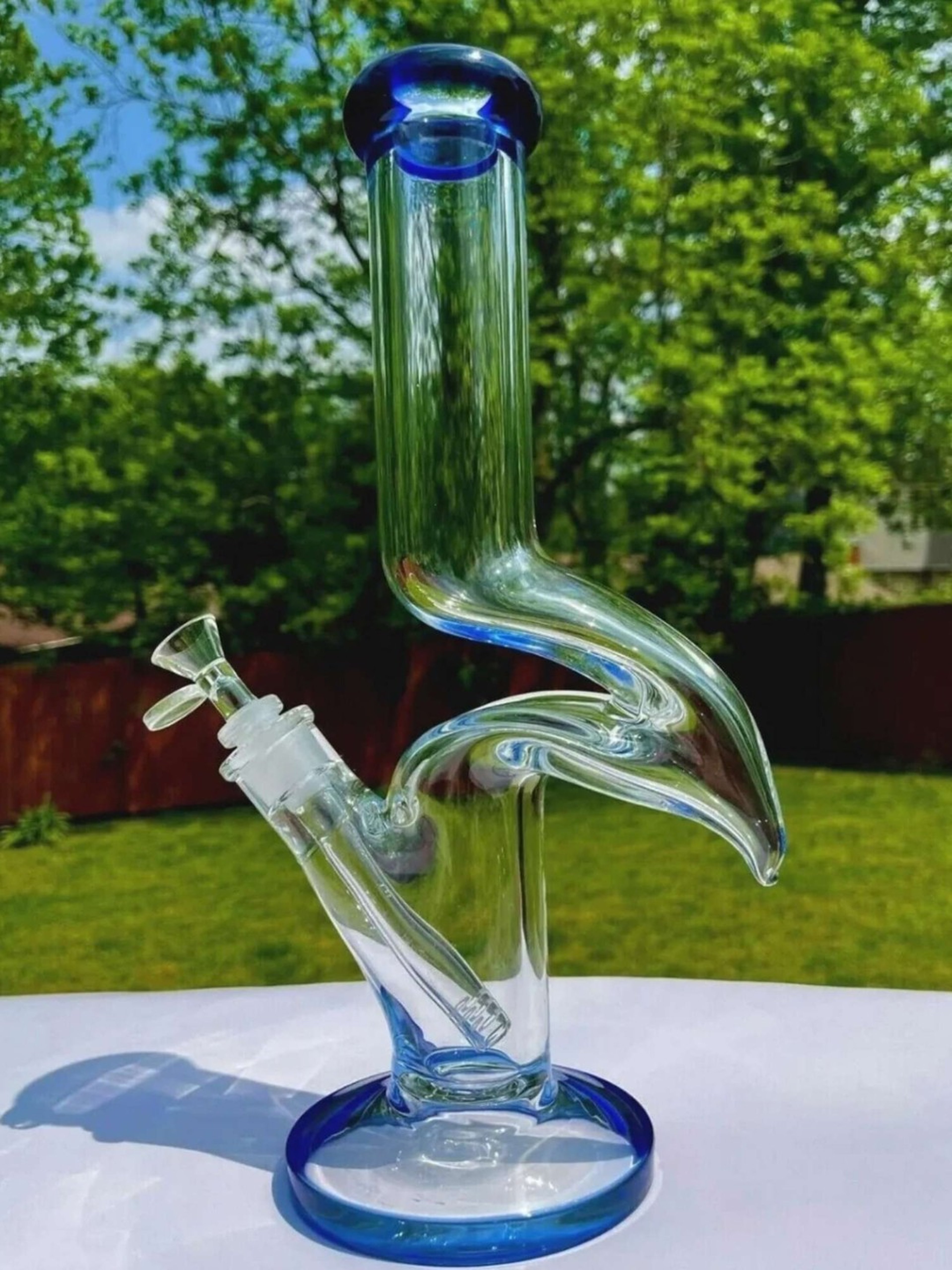 Preview pic of 14 Inches Zong Style Bong Glass Water Pipe Blue

