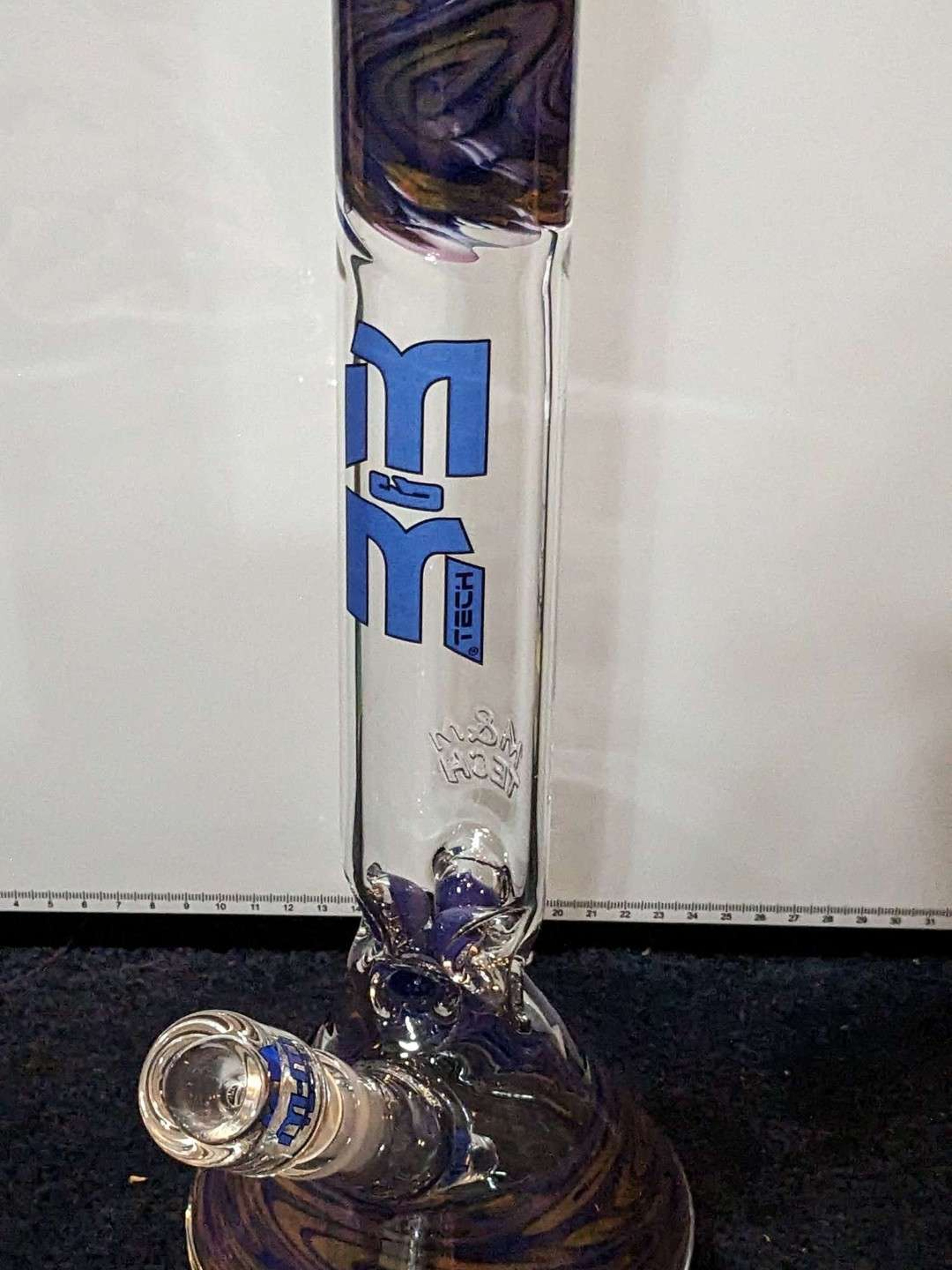 Preview pic of M&M Tech gold swirl beaker