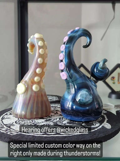 Preview pic of Brown/green/blueish Wicked glass Tentacle traveler (Left)