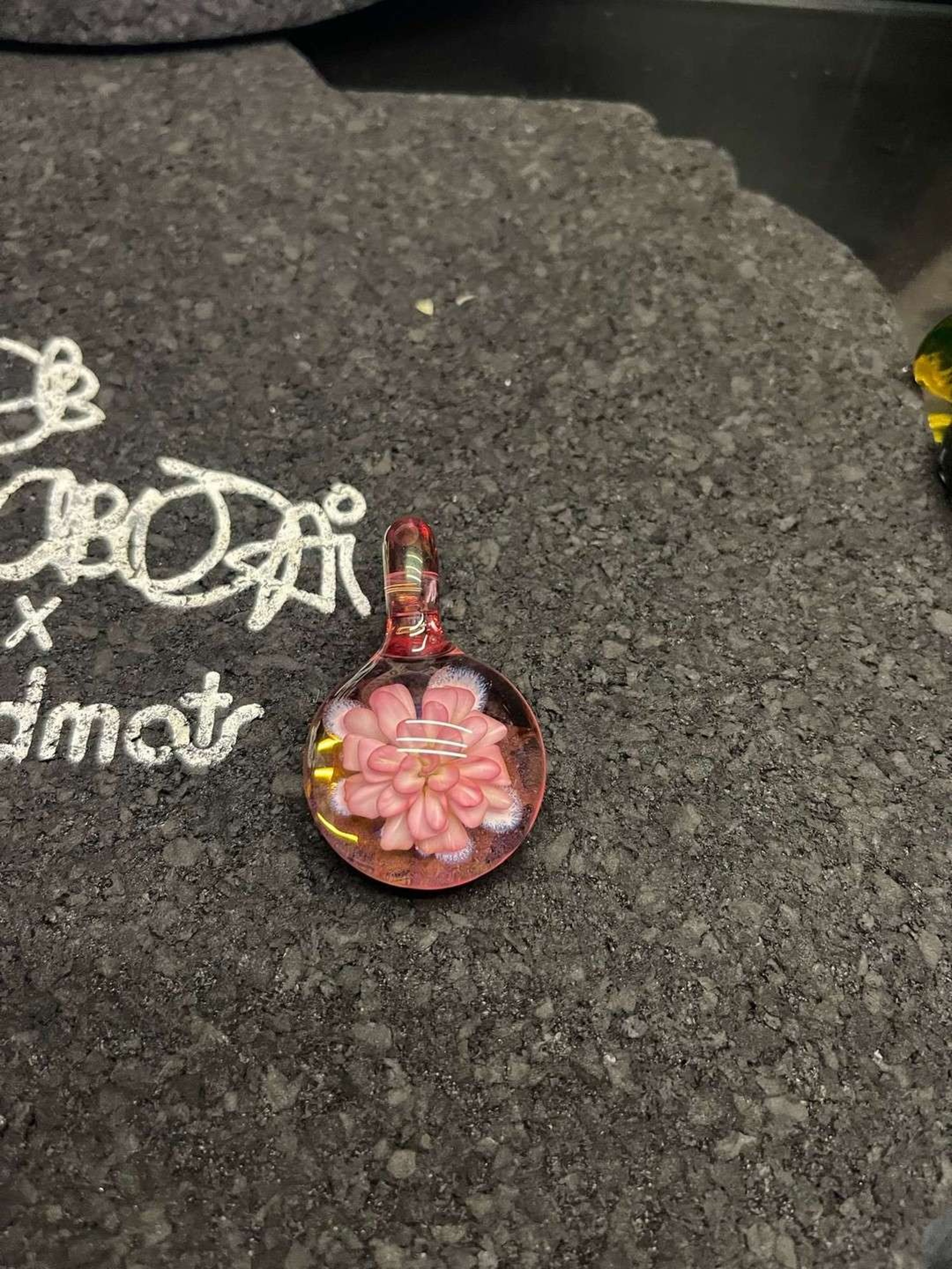 Flower pendy image 0