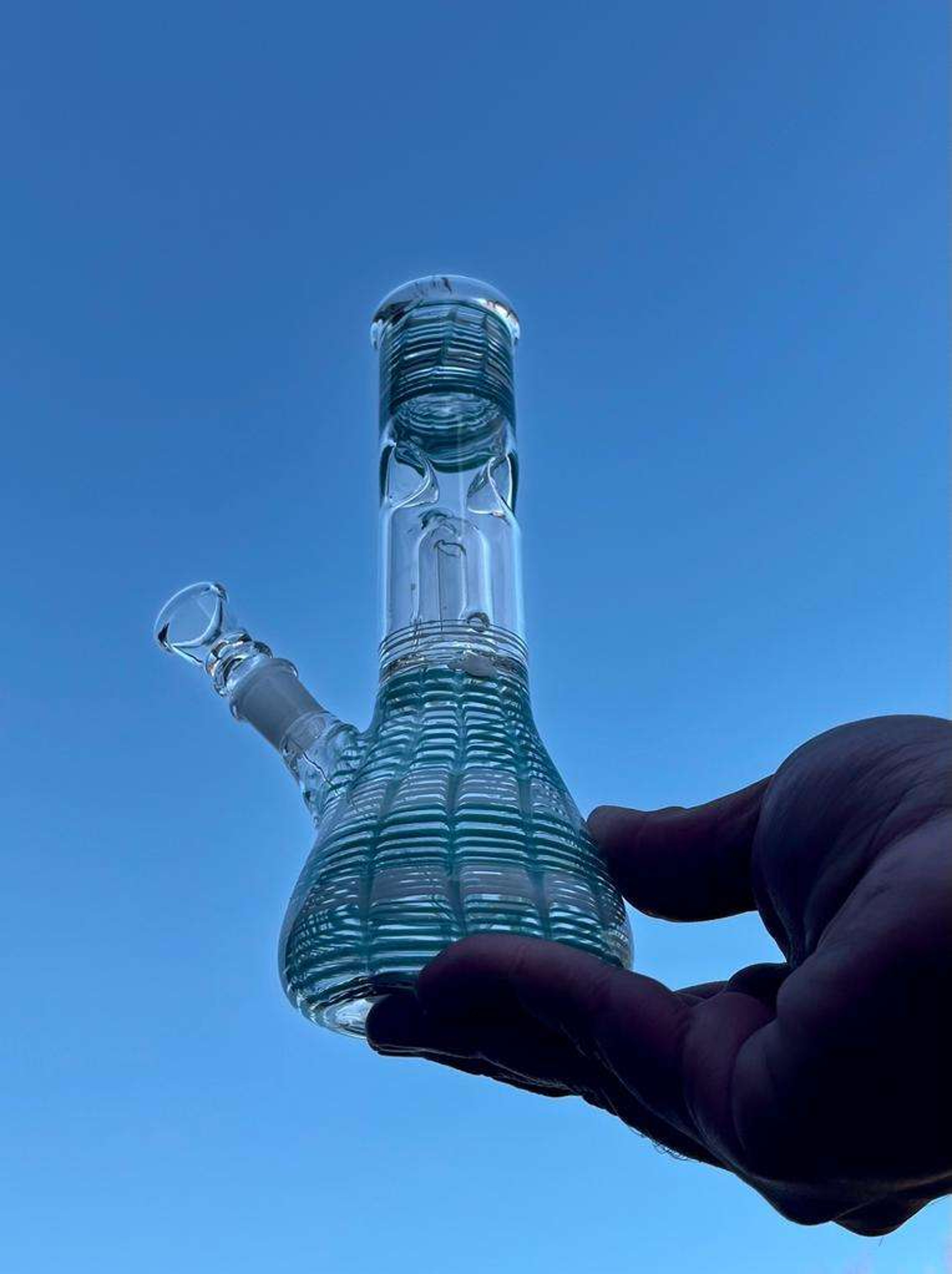 Preview pic of 8" Water Glass Bong Rig.
