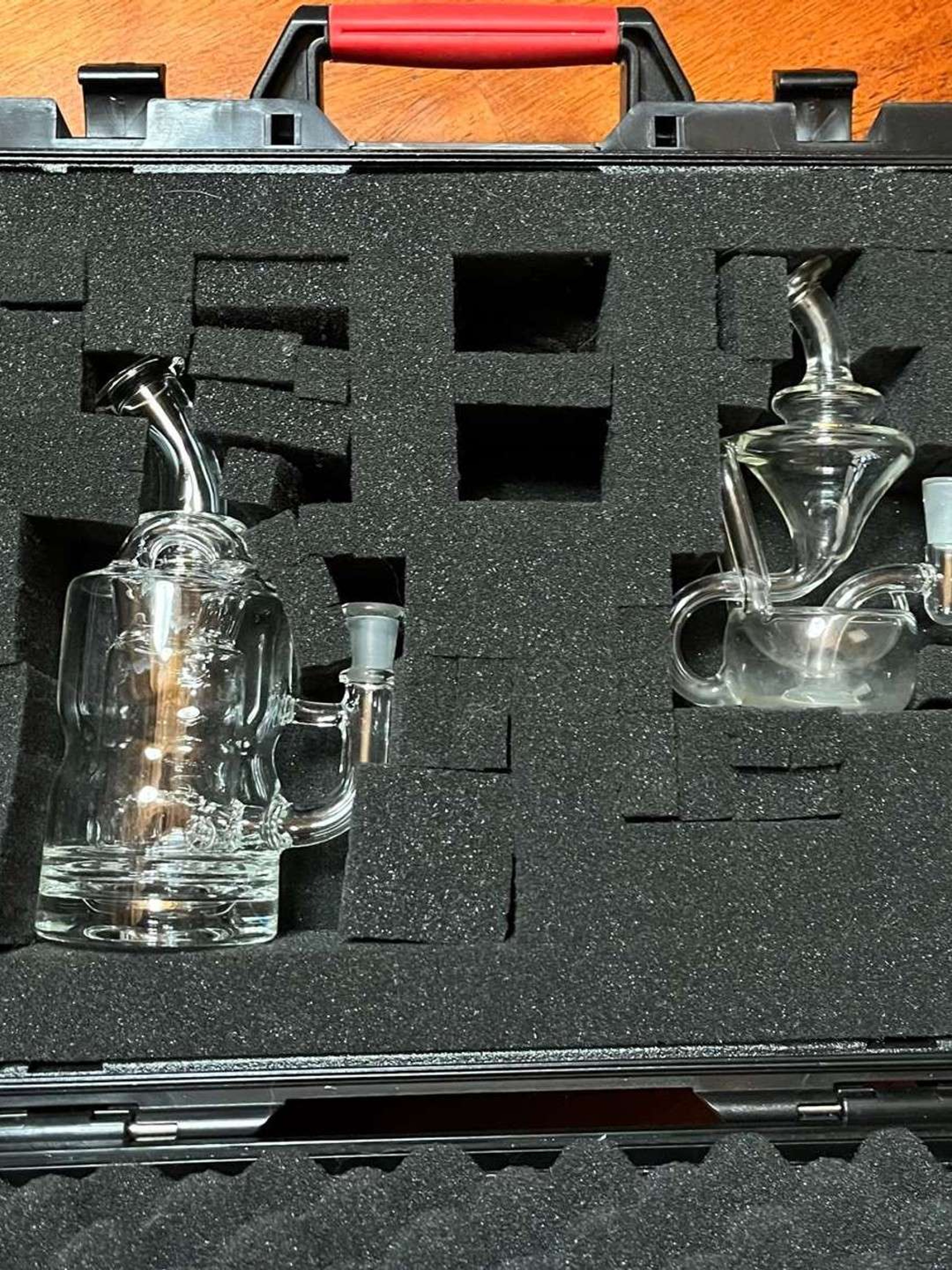 Preview pic of 2 MJ Arsenal mini rigs w/case