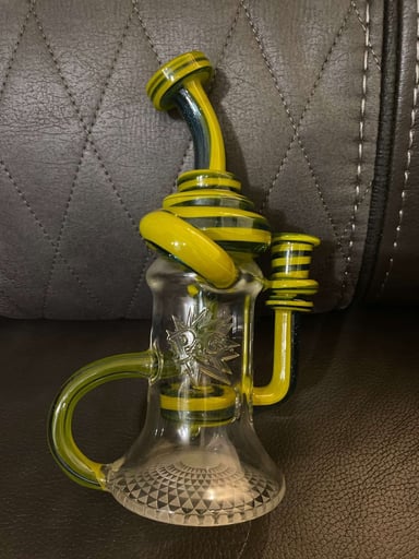 Preview pic of Phat Ass Glass recycler 