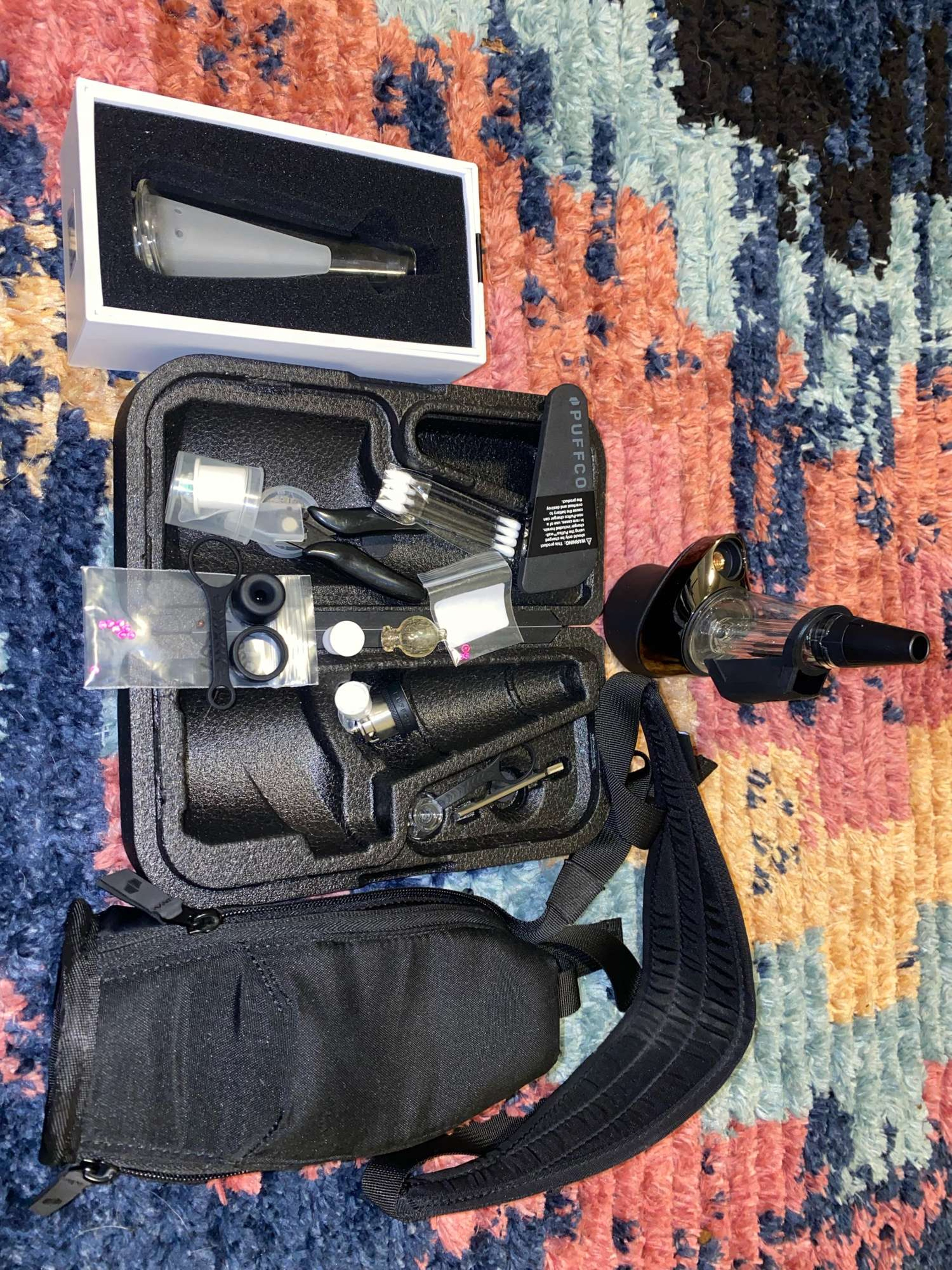 Puffco accessory bundle(350 RETAIL) Travel Glass, Travel Bag, cap, ect. image 0
