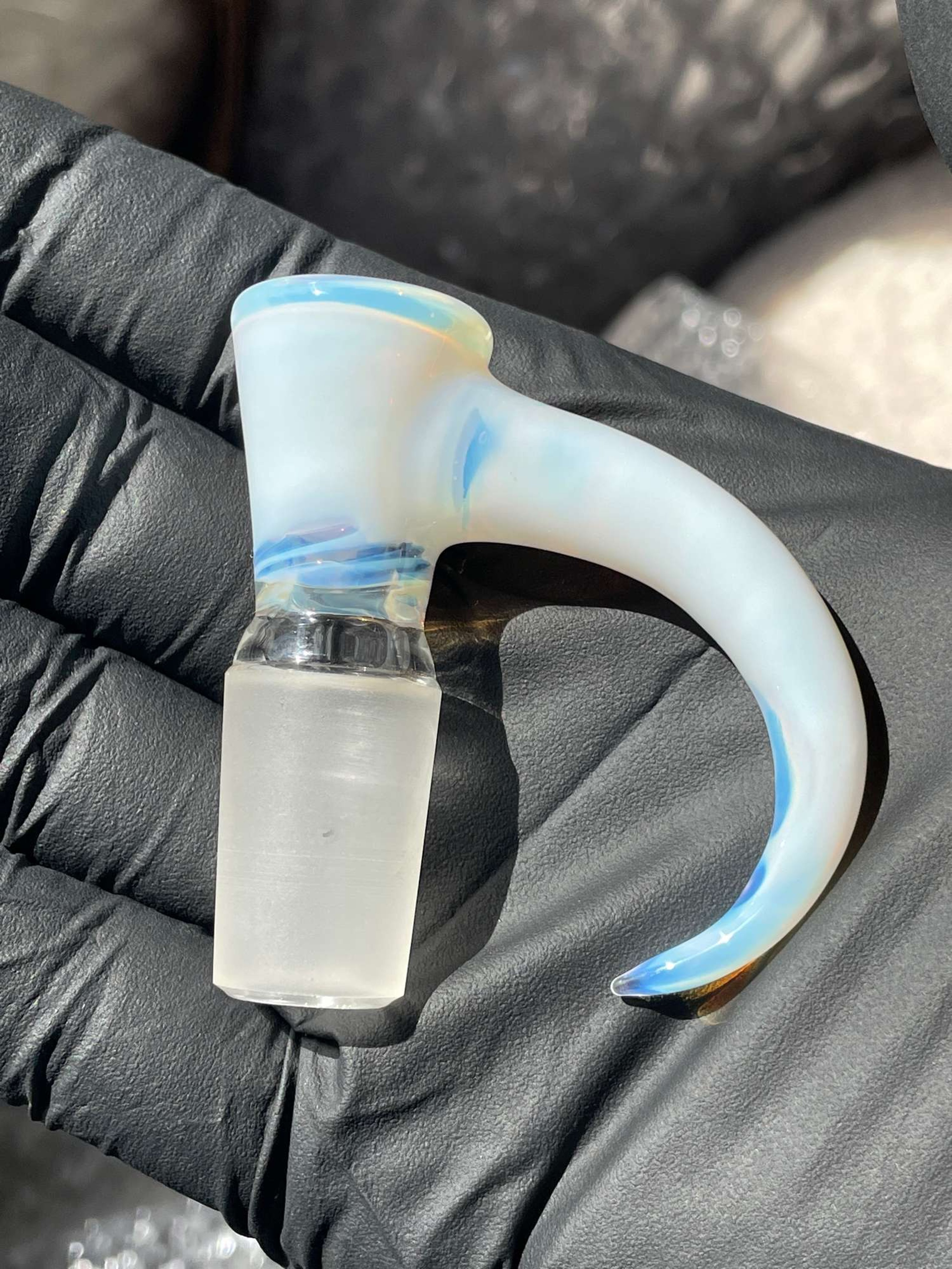 Preview pic of UreGlass 18mm 4 hole ghost
