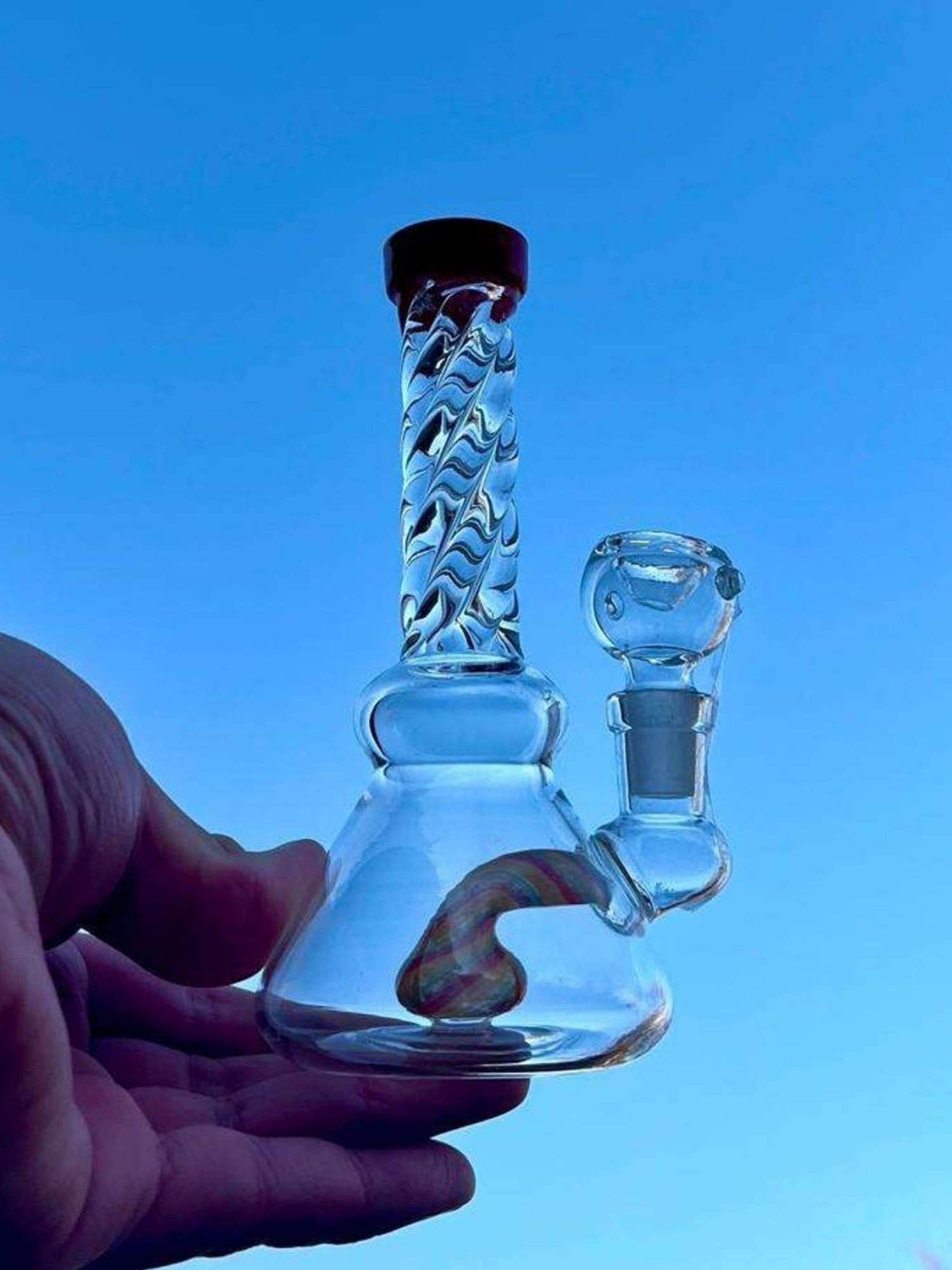 Preview pic of 7" Twisted Glass Bong Rig