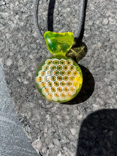Preview pic of Teurfs Beehive Pendant