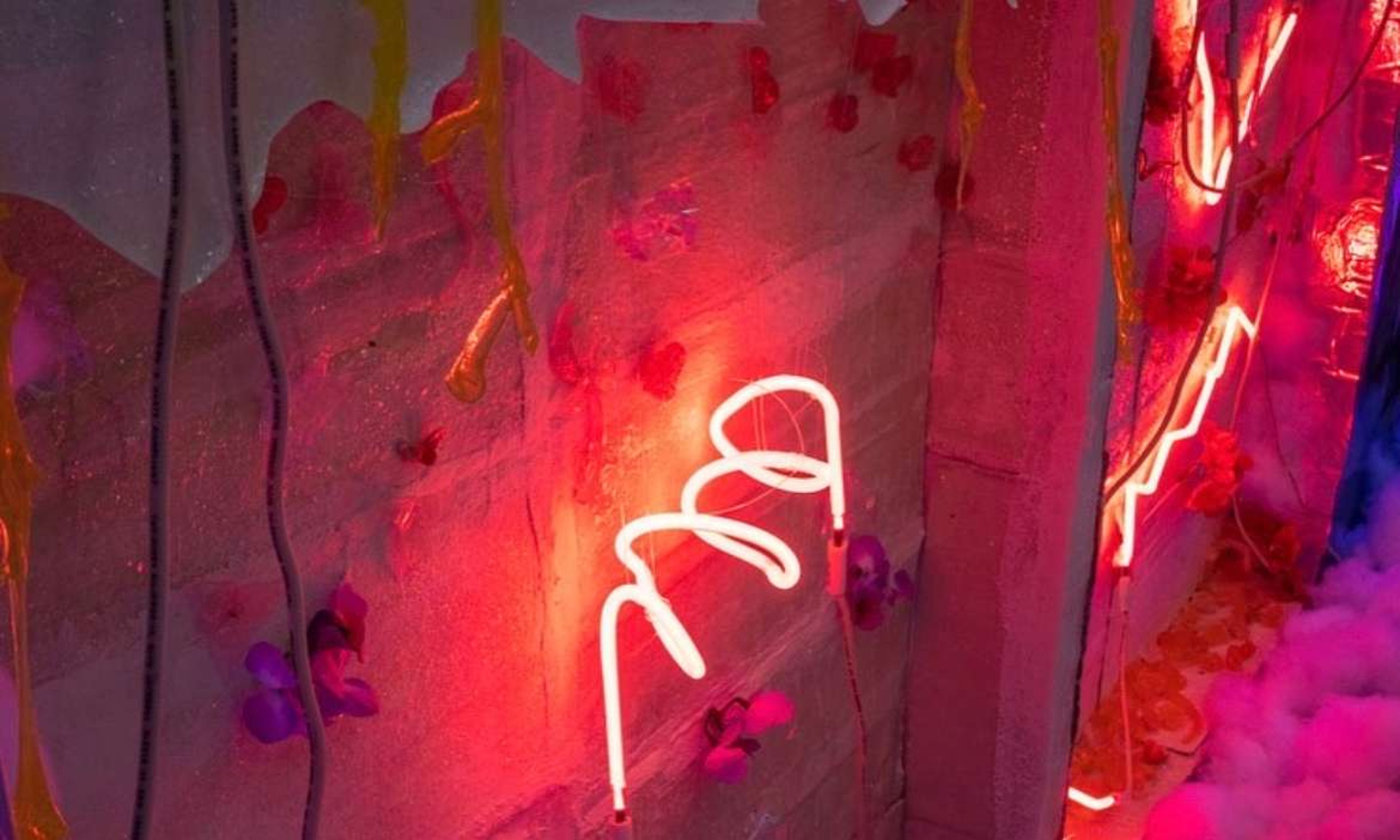 Neon sculptures image 0
