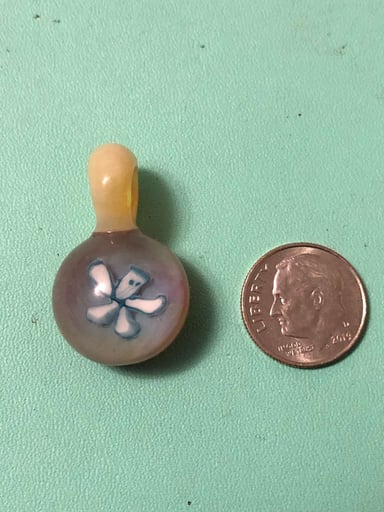 Preview pic of Flower pendant 
