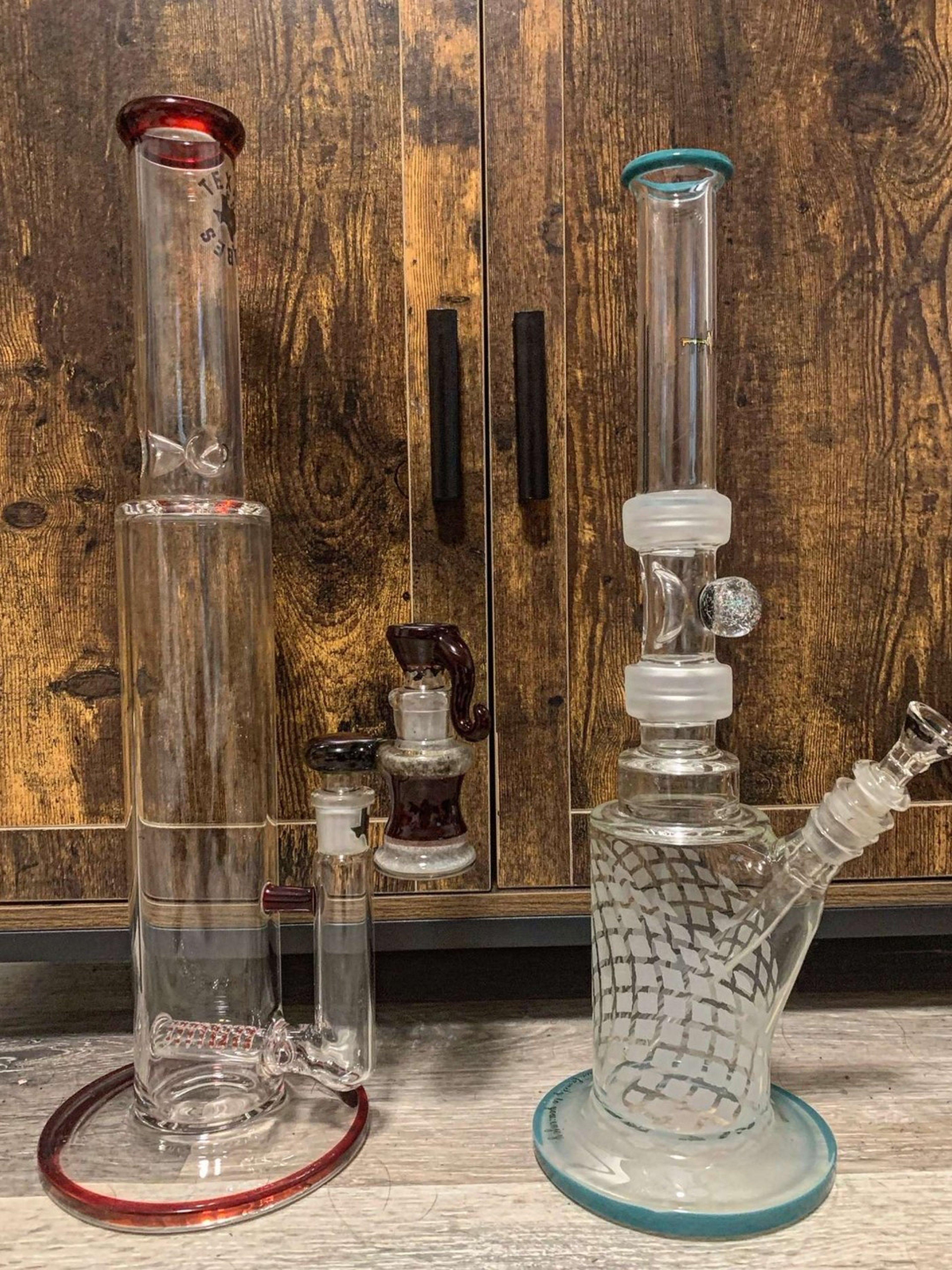 Preview pic of Texas tube Queenstem (On left) 