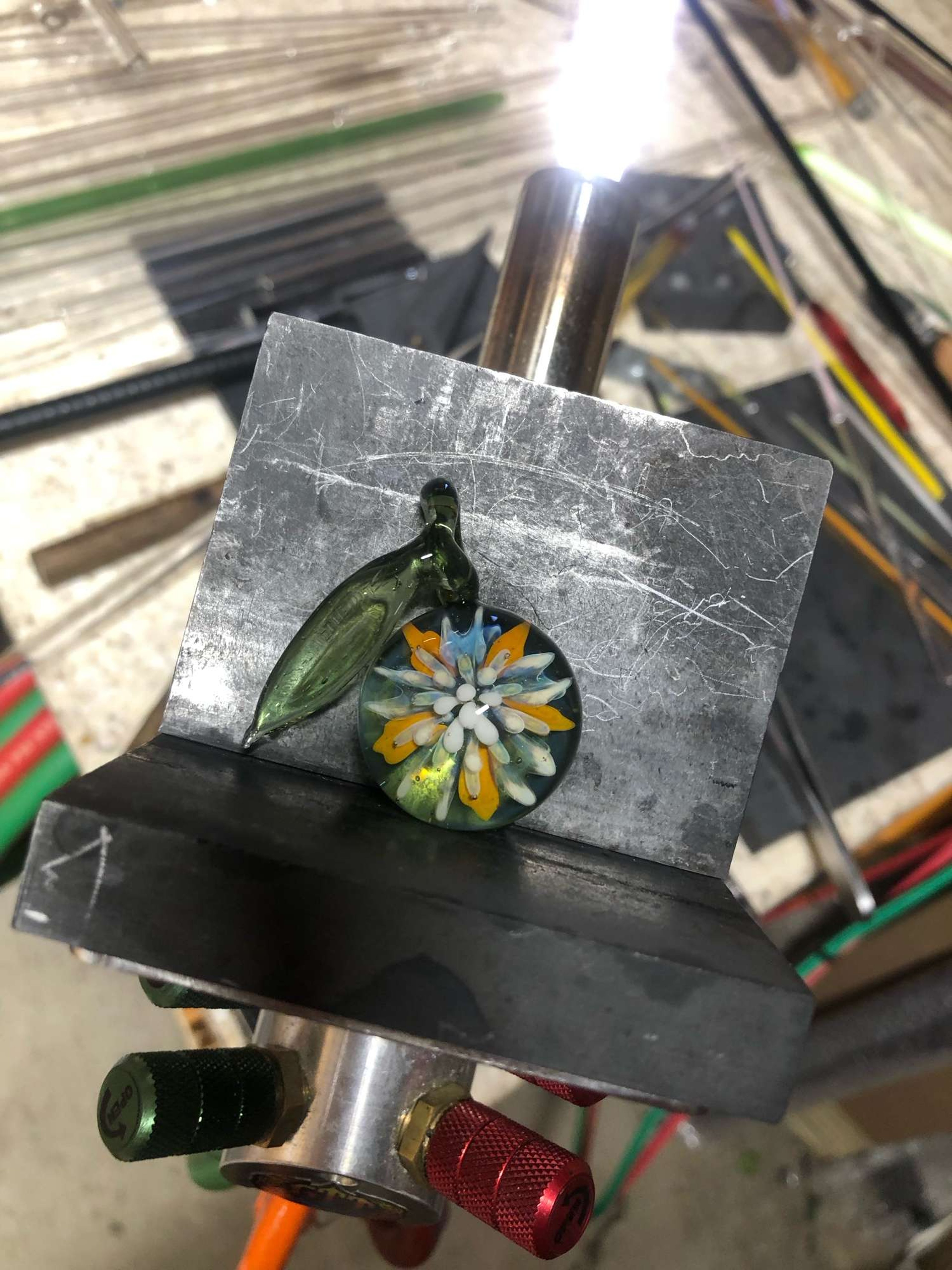 Preview pic of Flower pendy 