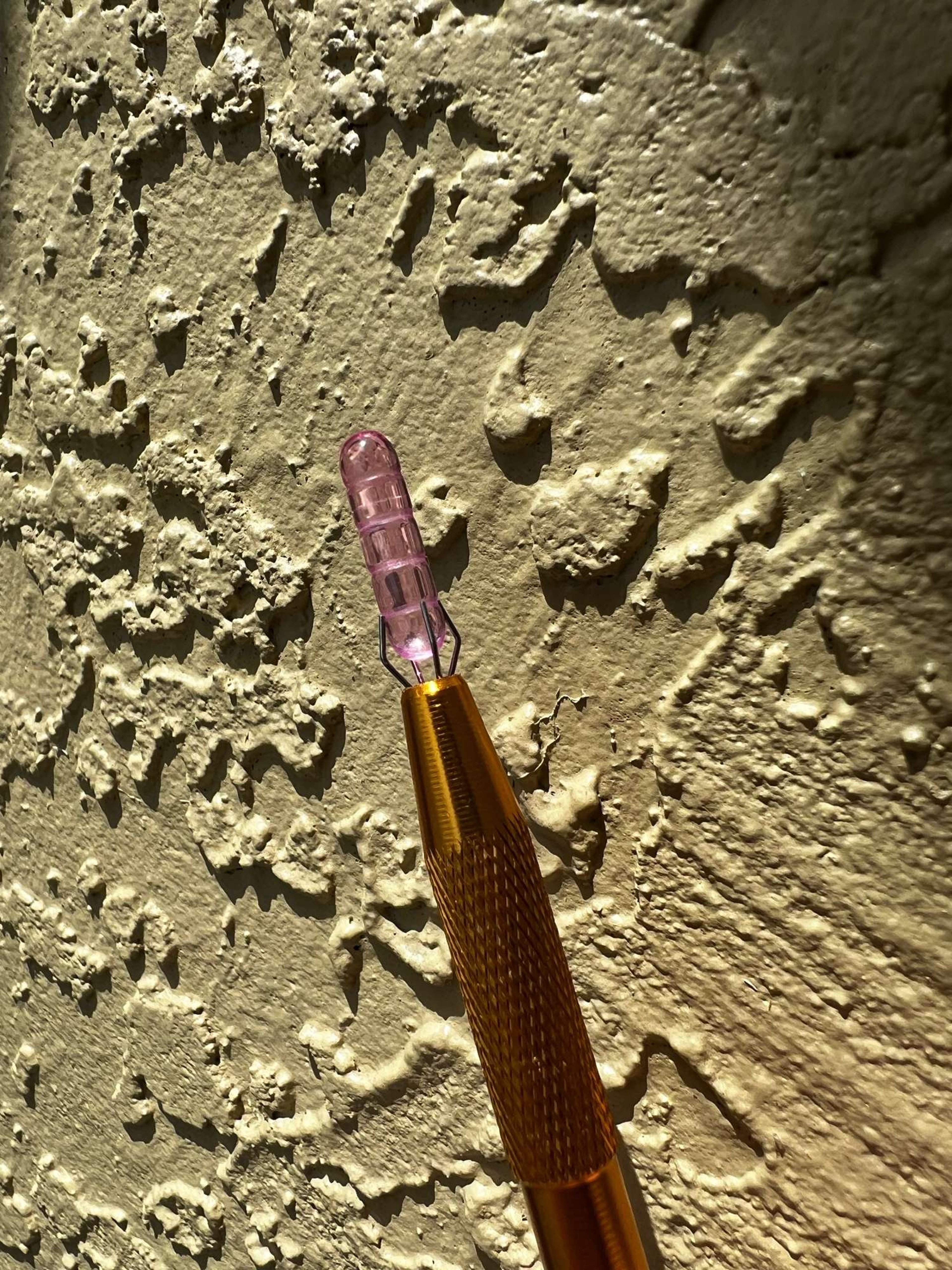 Preview pic of theglasshutt corundum grooved pillars