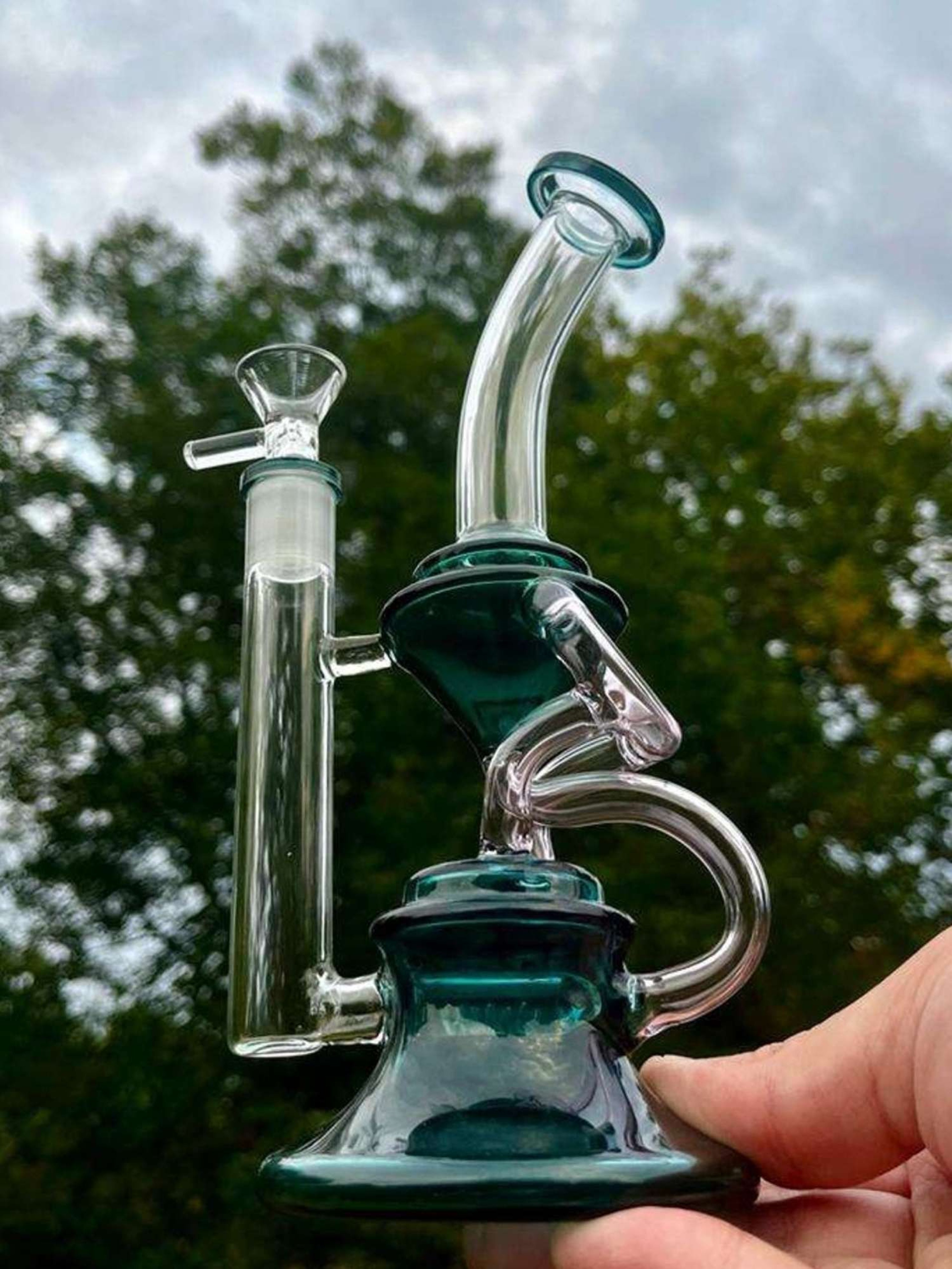 Preview pic of 9" Recycler Bong Rig