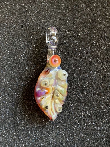 Preview pic of Eyeball Leaf Pendant