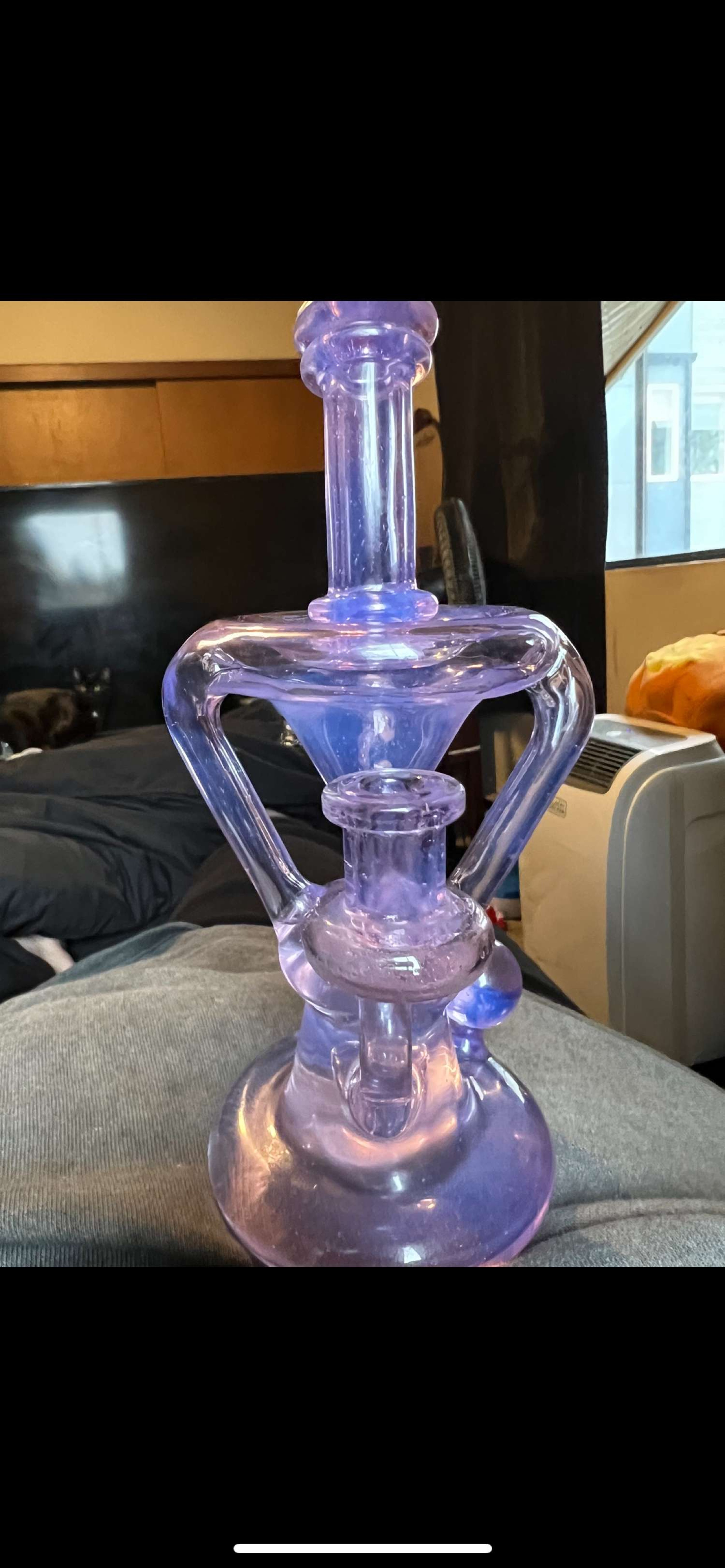 Preview pic of Logi Glass Art 2:1 Full Color Floater Recycler in Lucid