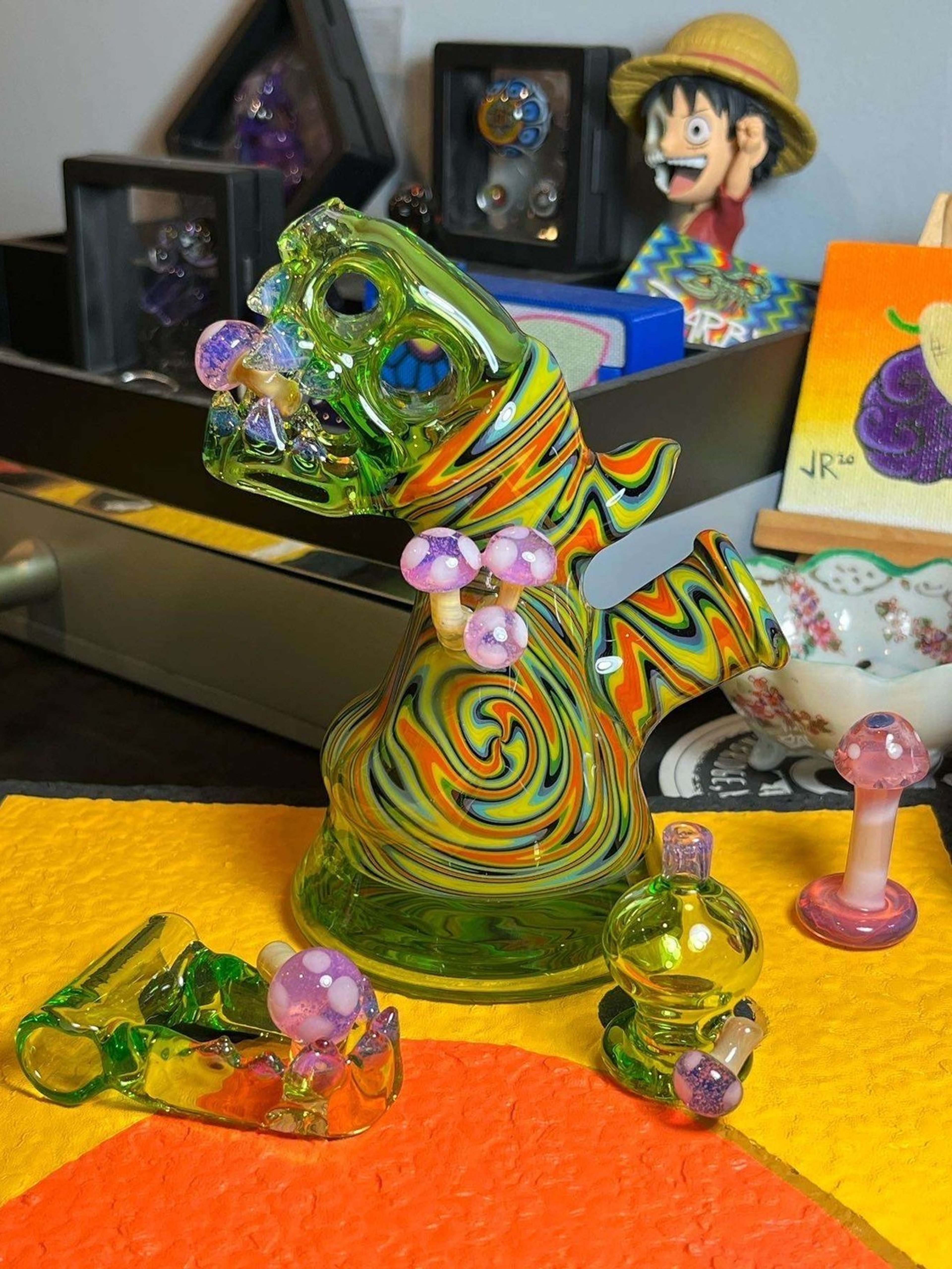 Enuff Glass Hoodie Dino w/ Mushroom image 0