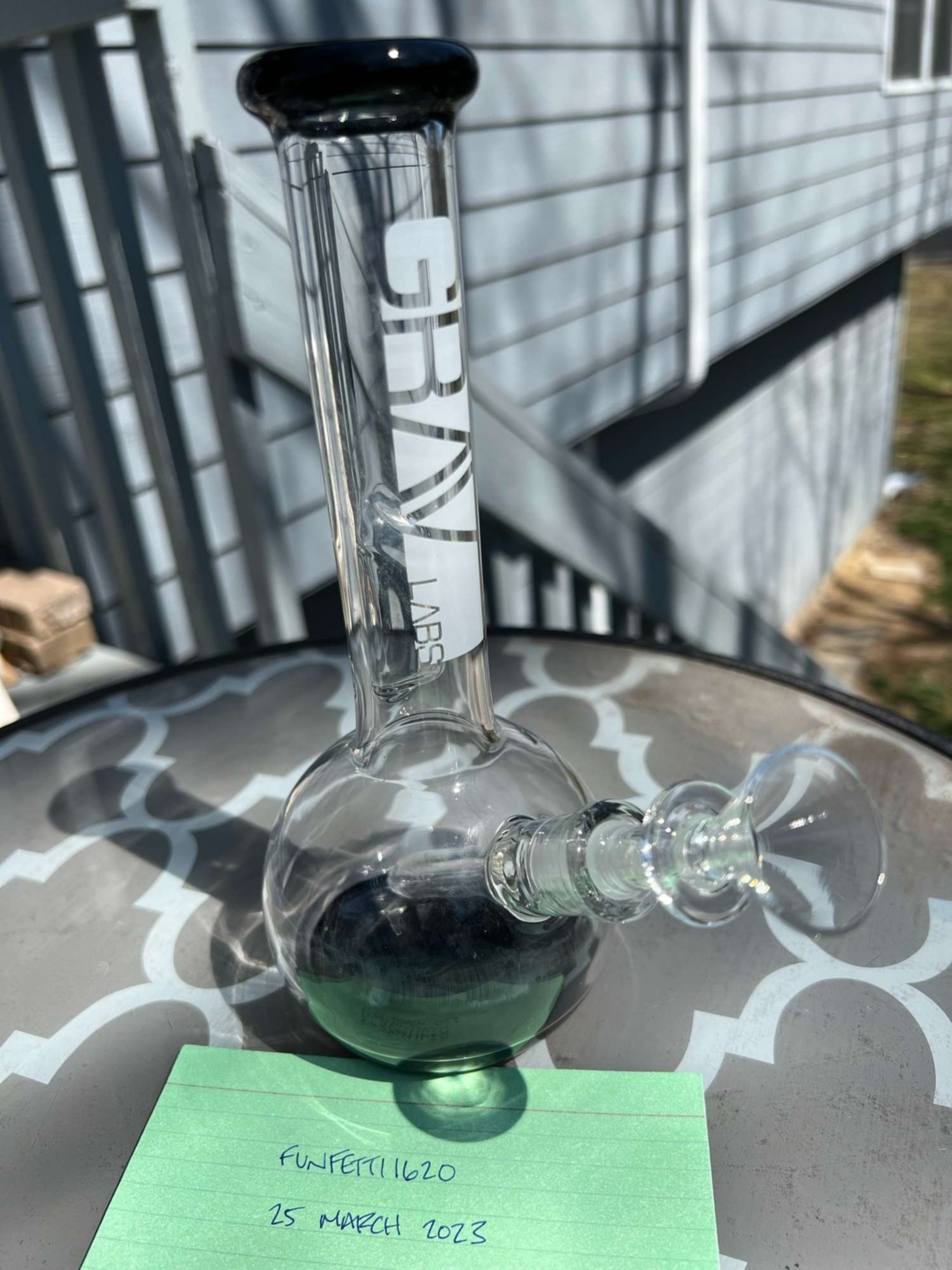 grav 8” round bottom water pipe with fixed downstem image 0