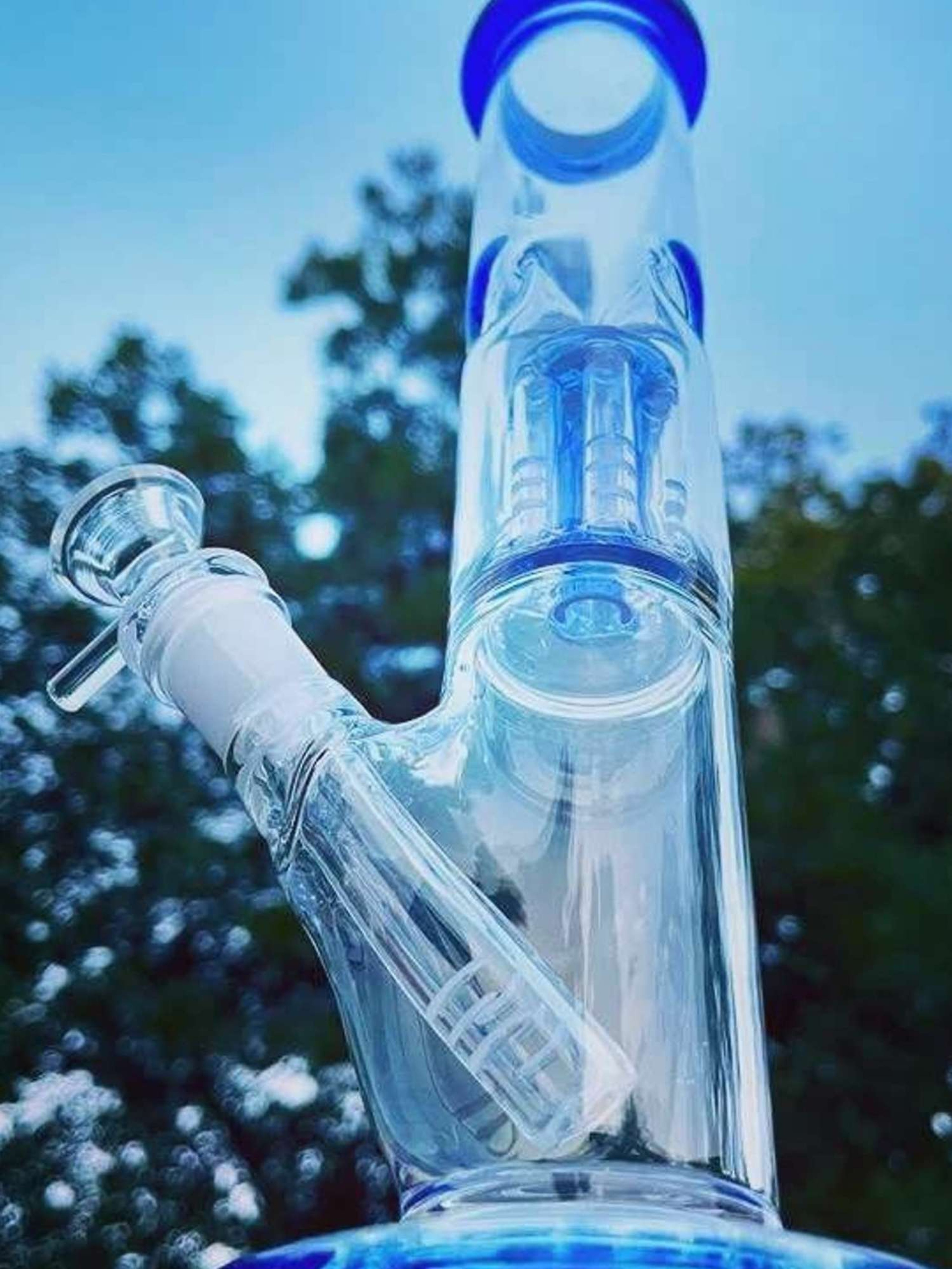 Preview pic of 10" Tree Prec Glass Bong Rig