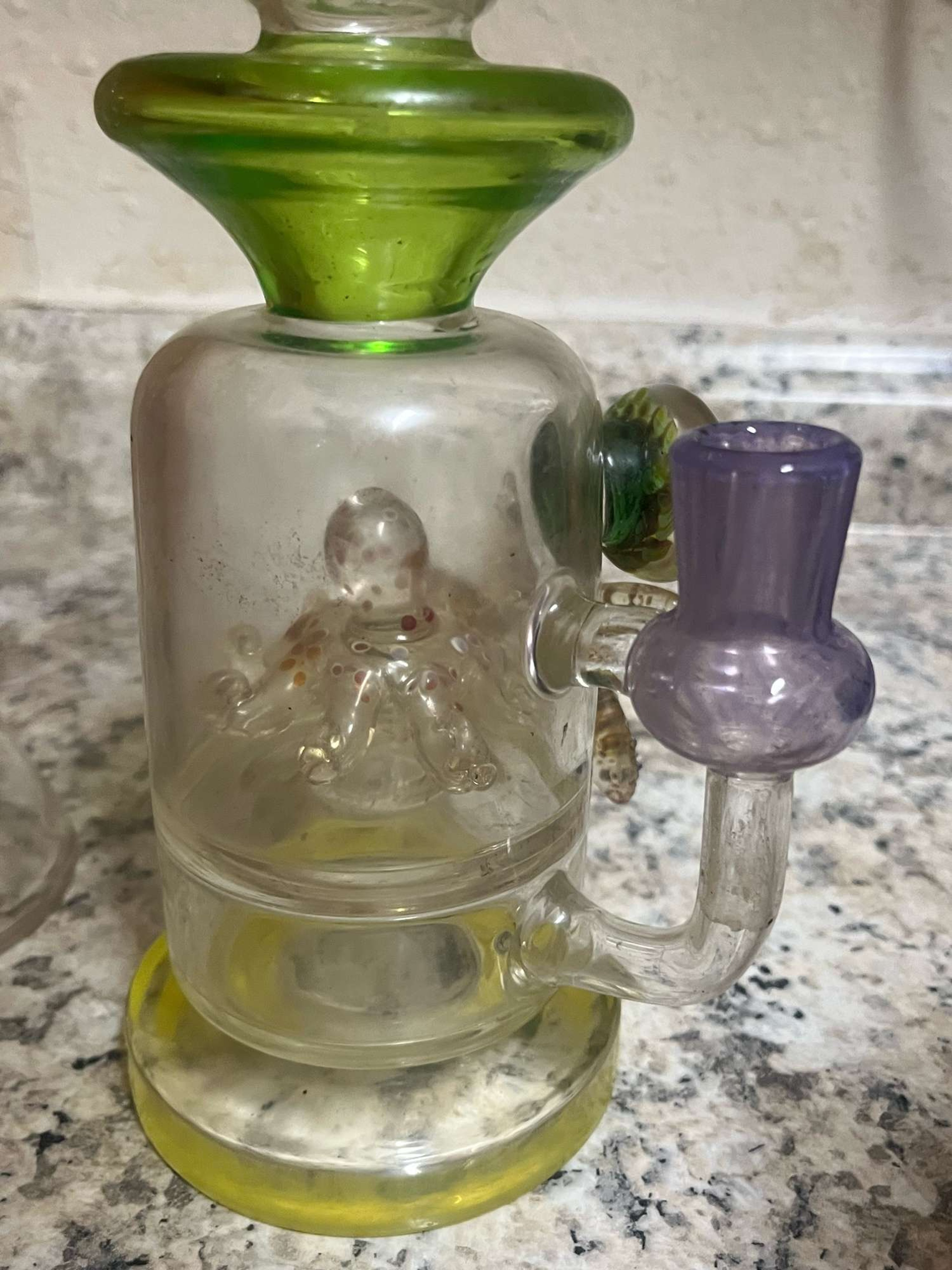 Octopus bubbler bong  image 0