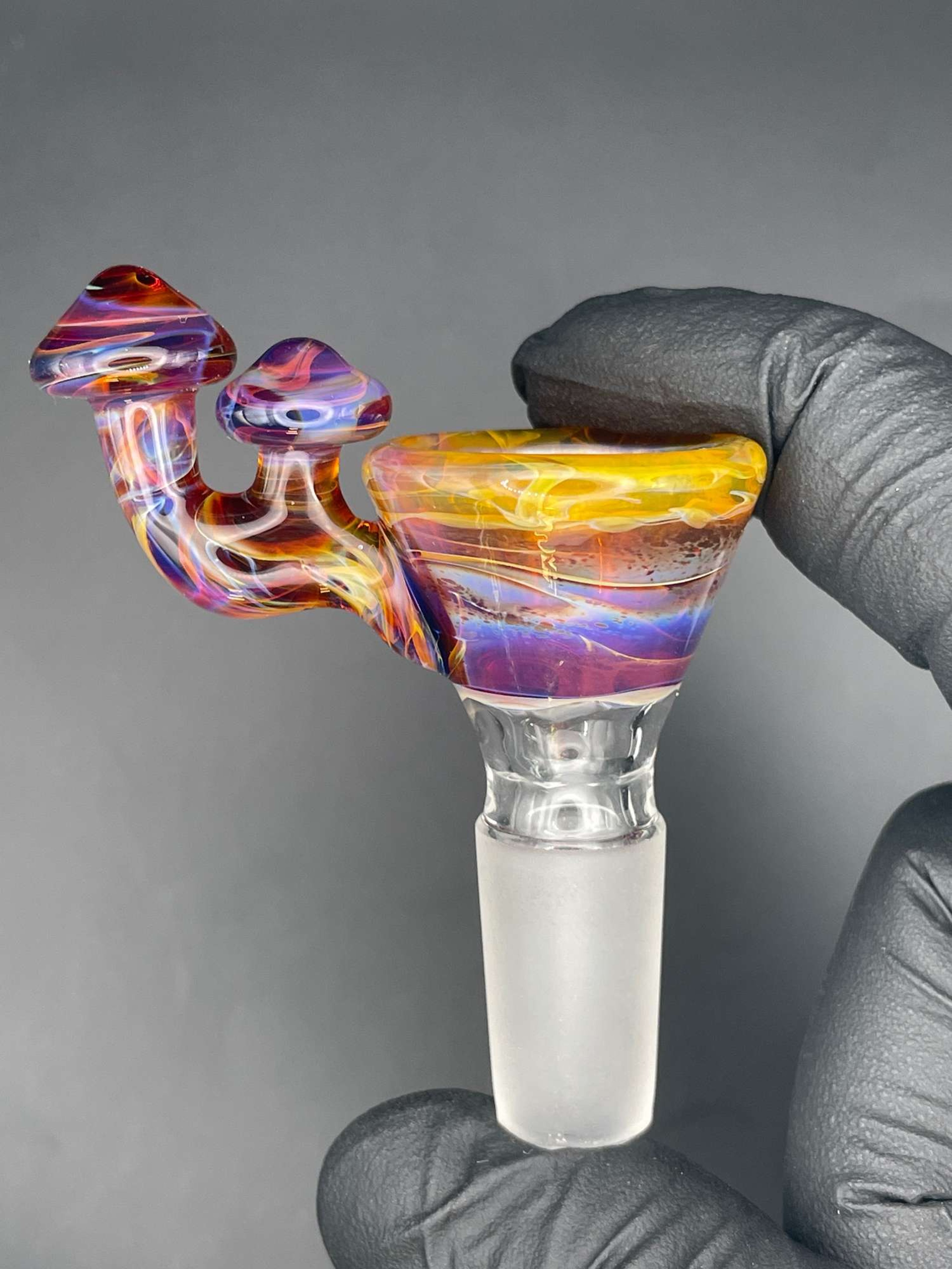 Preview pic of UreGlass 14/4 shroom slide amber purple 