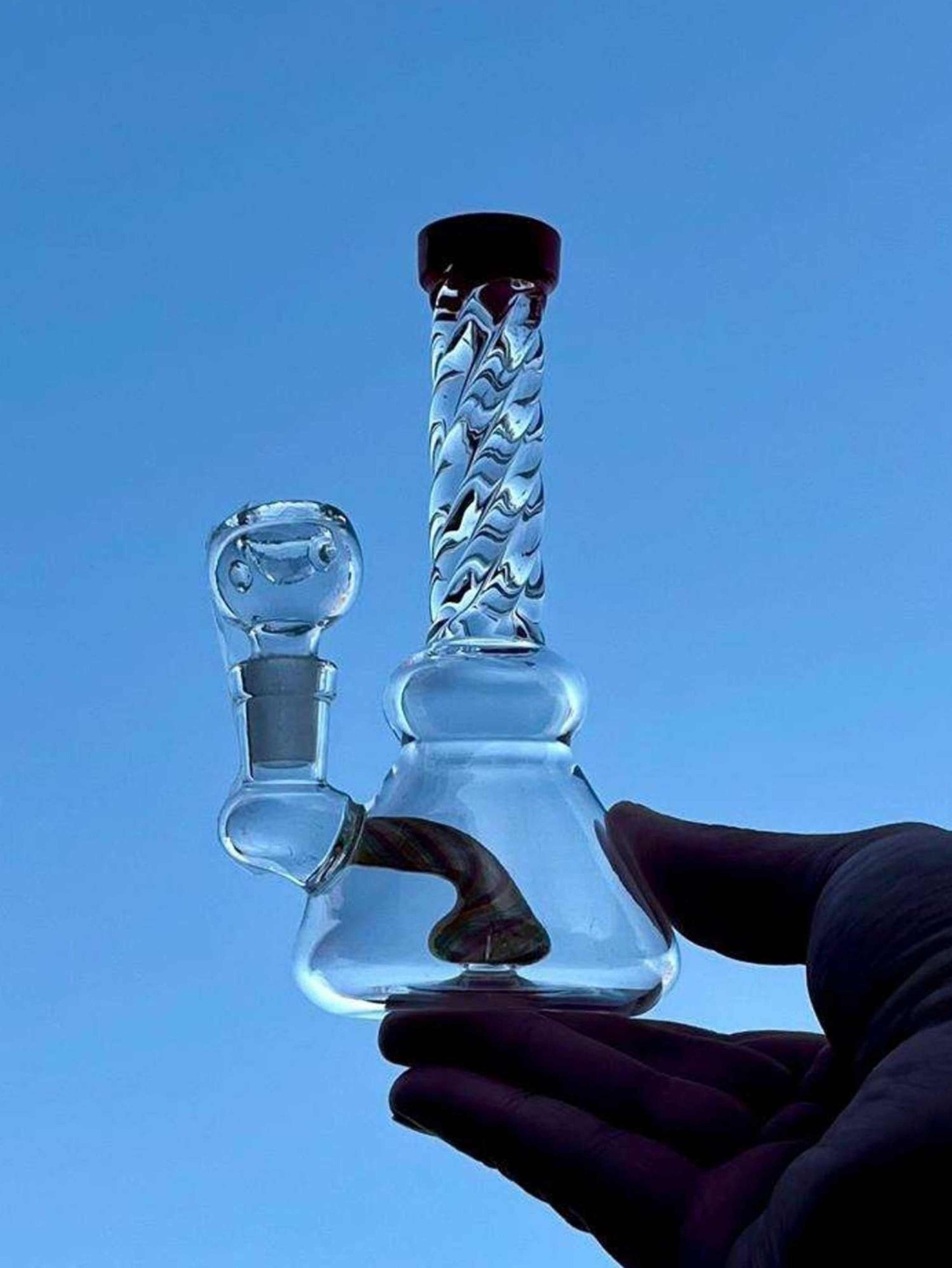 Preview pic of 6" Mini Glass Bong Rig