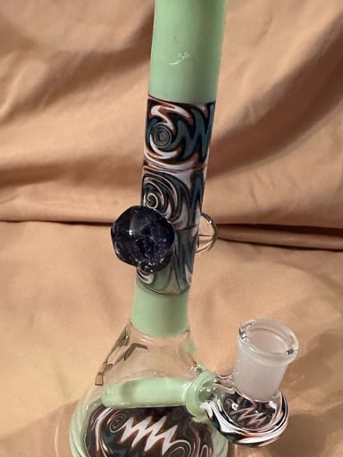 Preview pic of MOB Glass