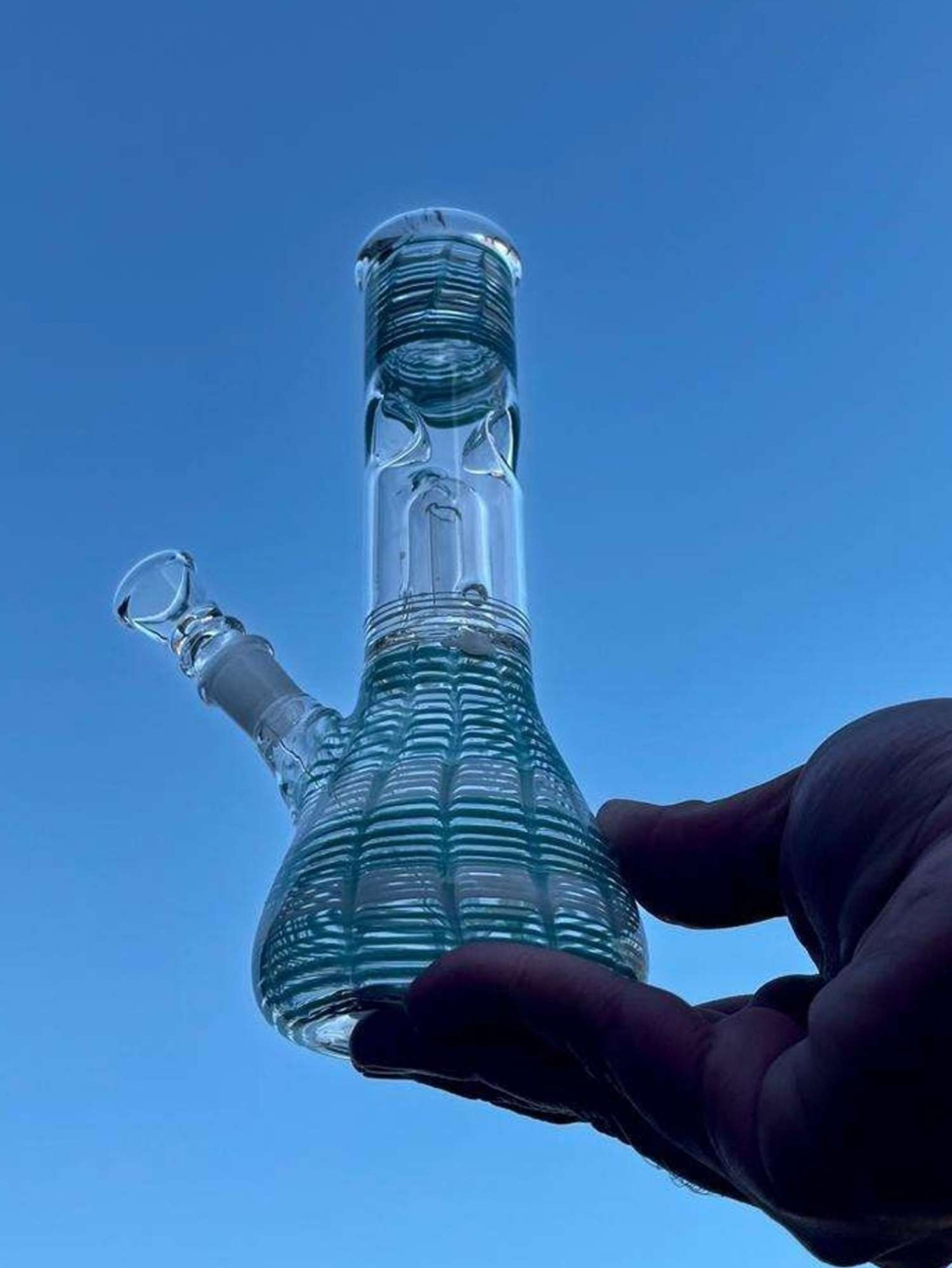 Preview pic of 8" Water Glass Bong Rig