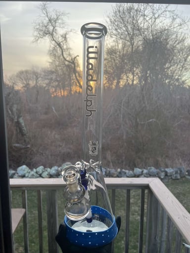 Preview pic of Illadelph 7mm Medium Beaker Black Label 