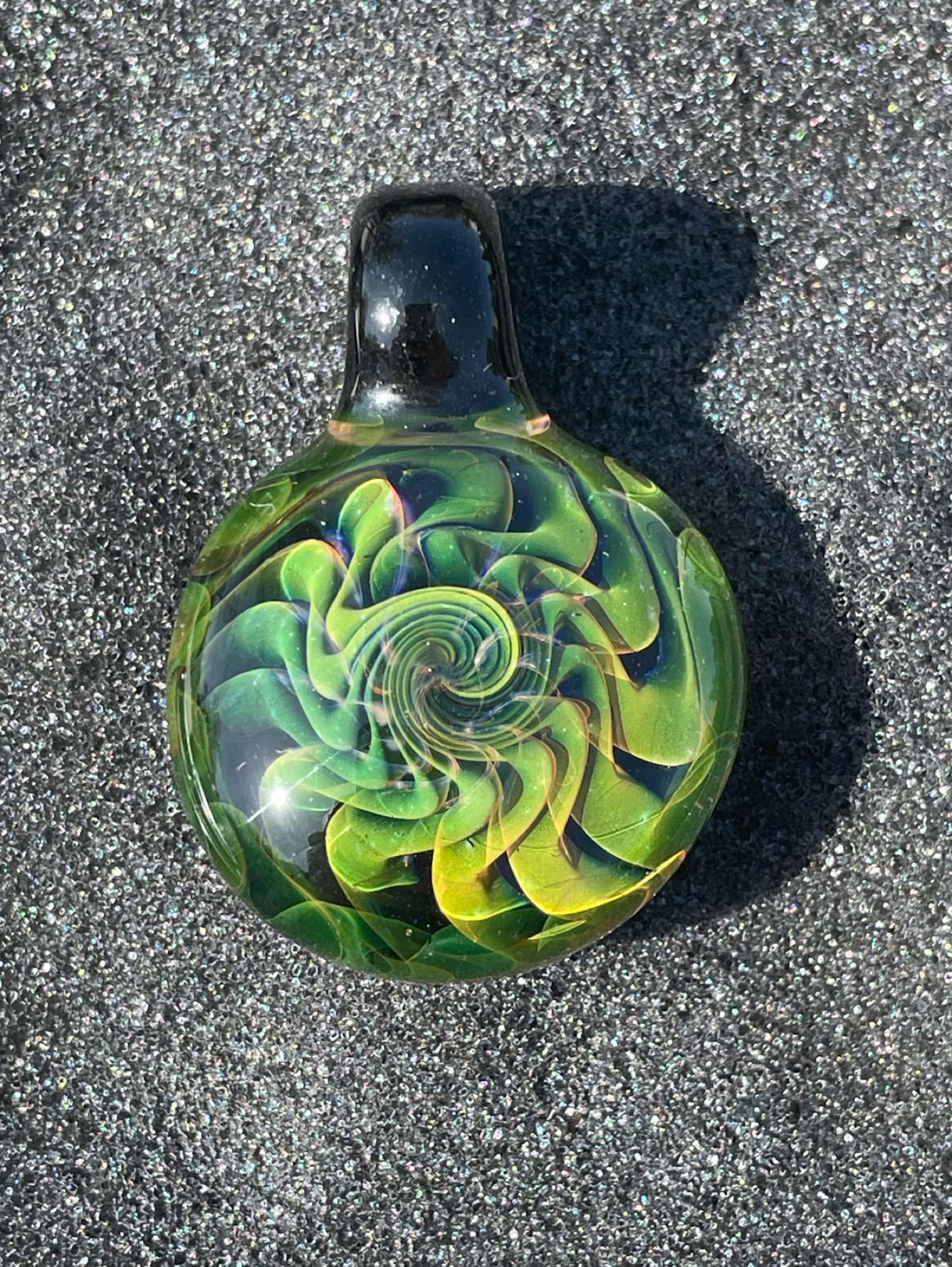 ConvergenceGlass gold/silver fume pendy! image 0