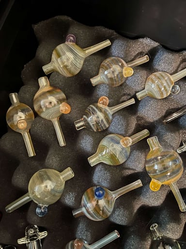 Preview pic of Nanas glass fumed bubble caps 