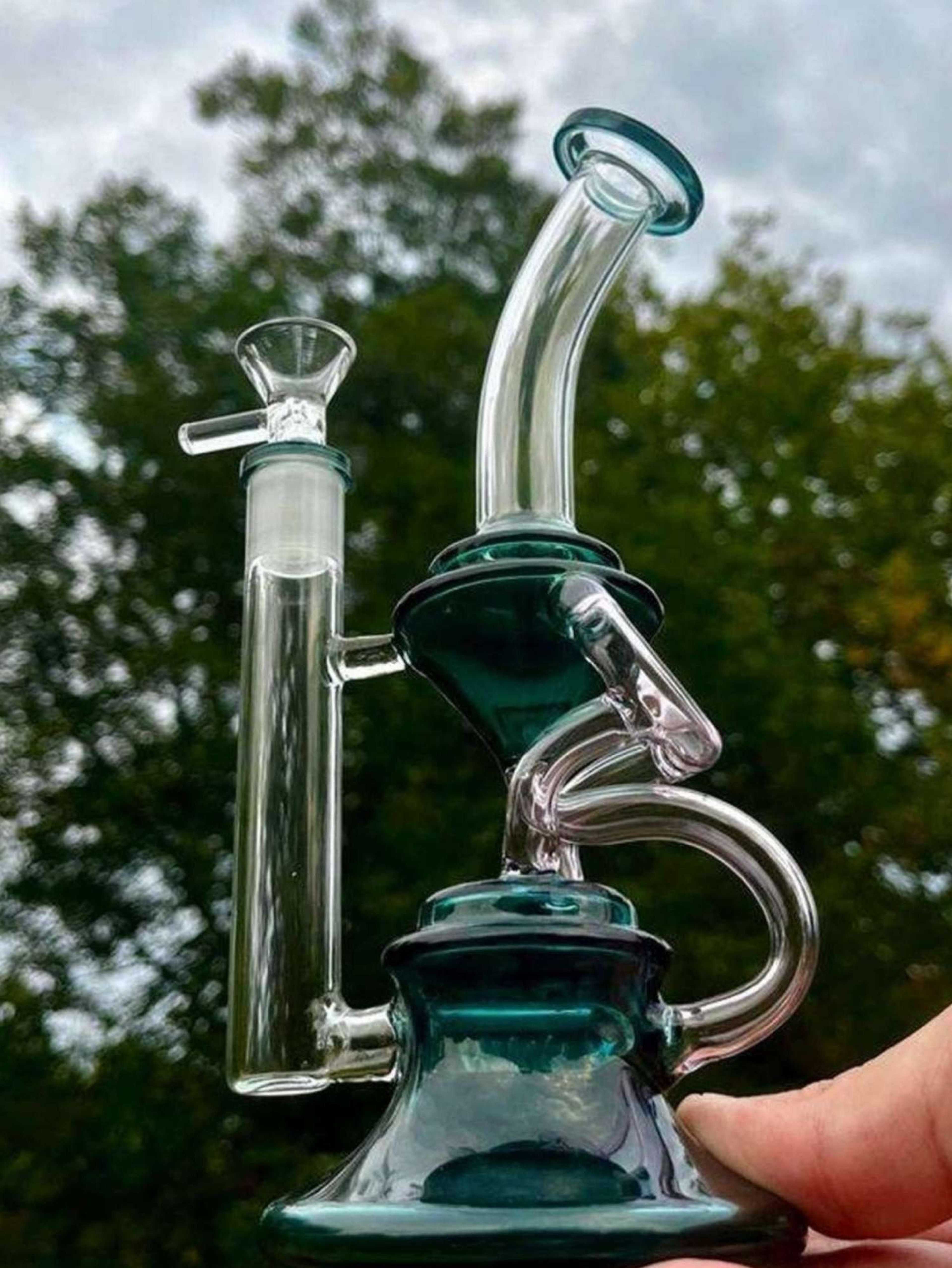 Preview pic of 9" Recycler Bong Rig