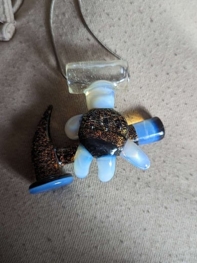 Preview pic of Uv reacted pendant