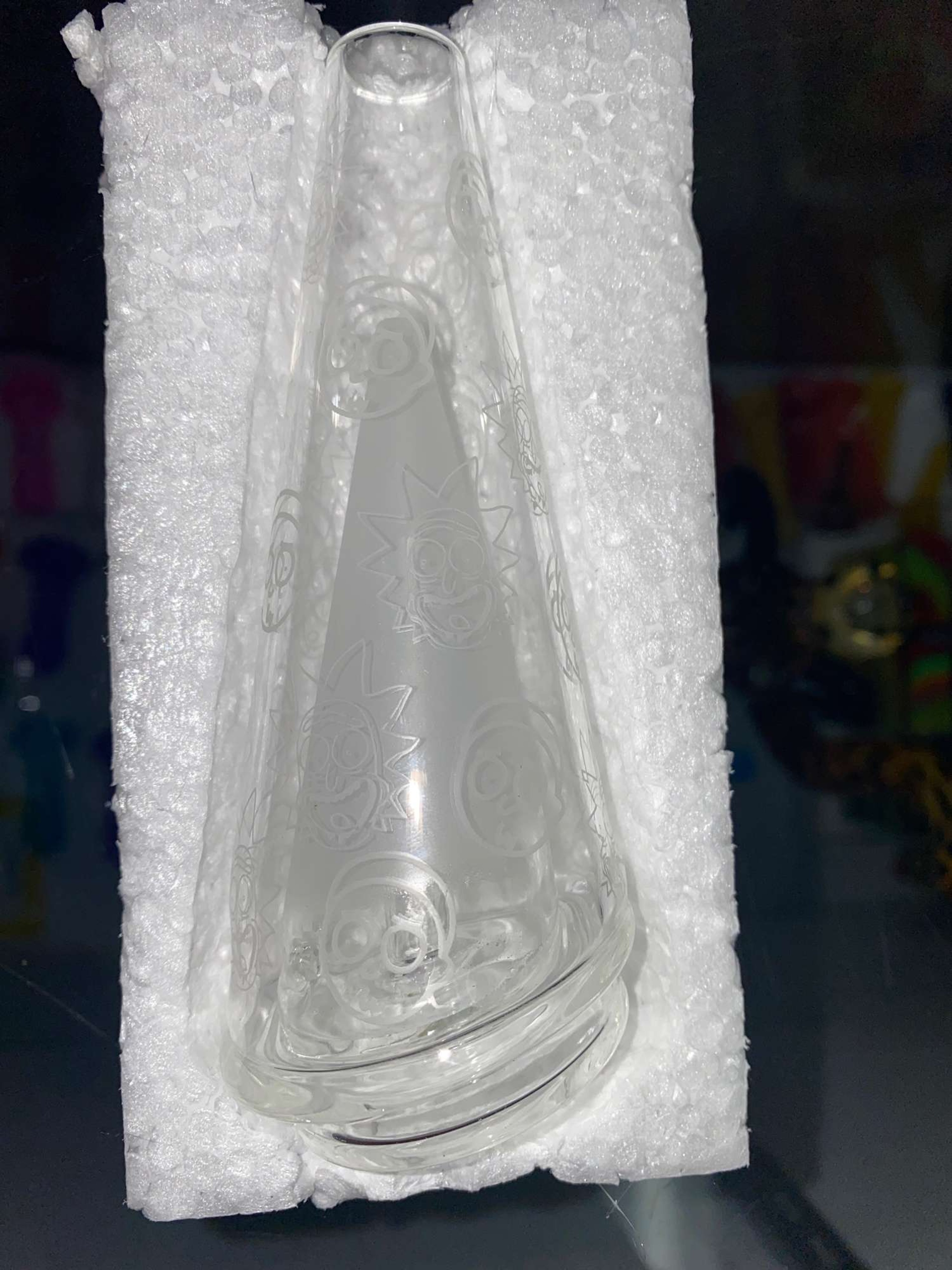Rick and morty puff co glass  image 0