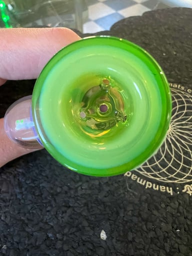 Preview pic of Amar 4-hole lime green