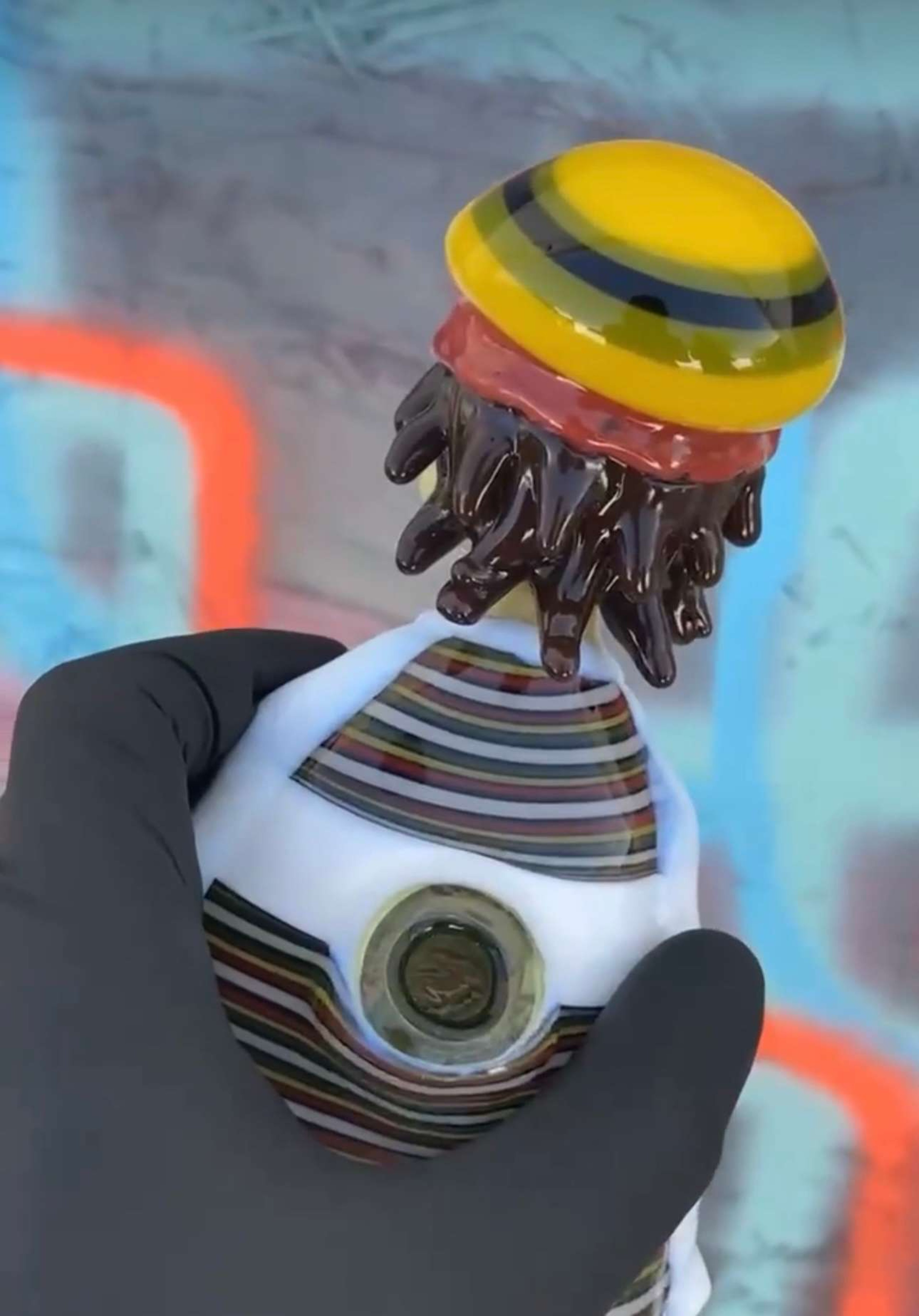 Preview pic of Friday Glass x Hendy glass Rasta Jammer