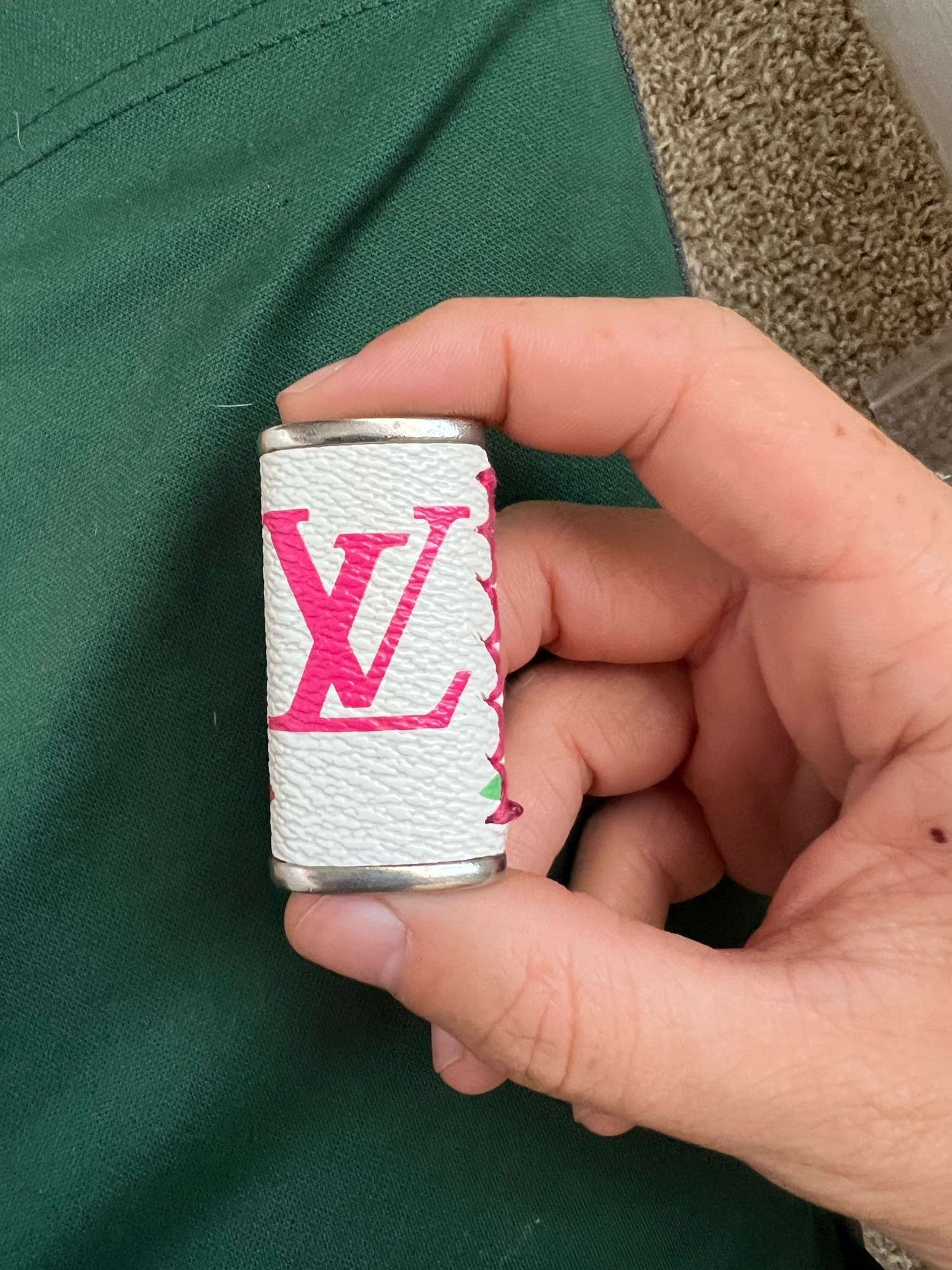 Preview pic of mini LV lighter sleeve