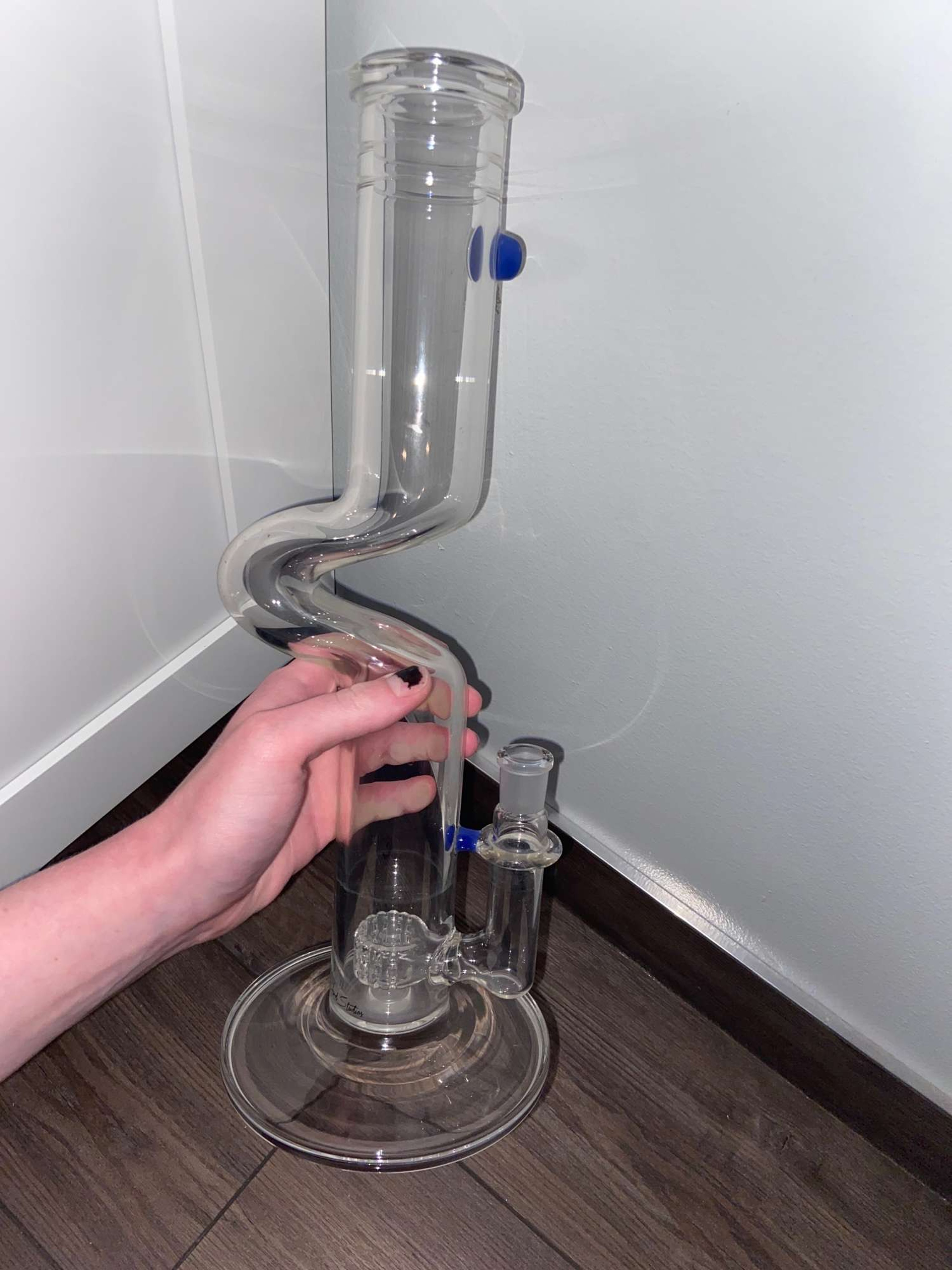 Zombie hand kinked puck perc image 0