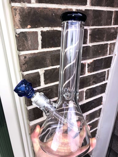 Preview pic of 14mm Blue Bong w/ Blue Skull Bowl
