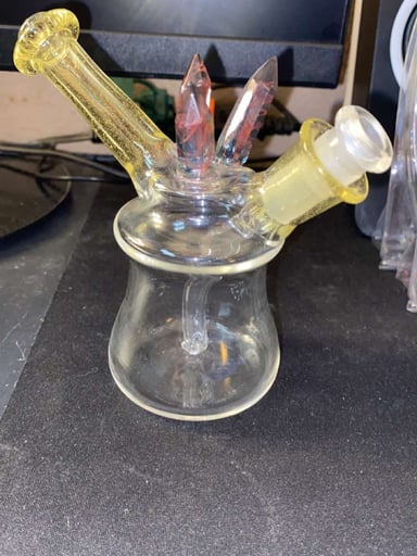 Preview pic of Yarbi Glass Jammer with Serum and Gem Accents 