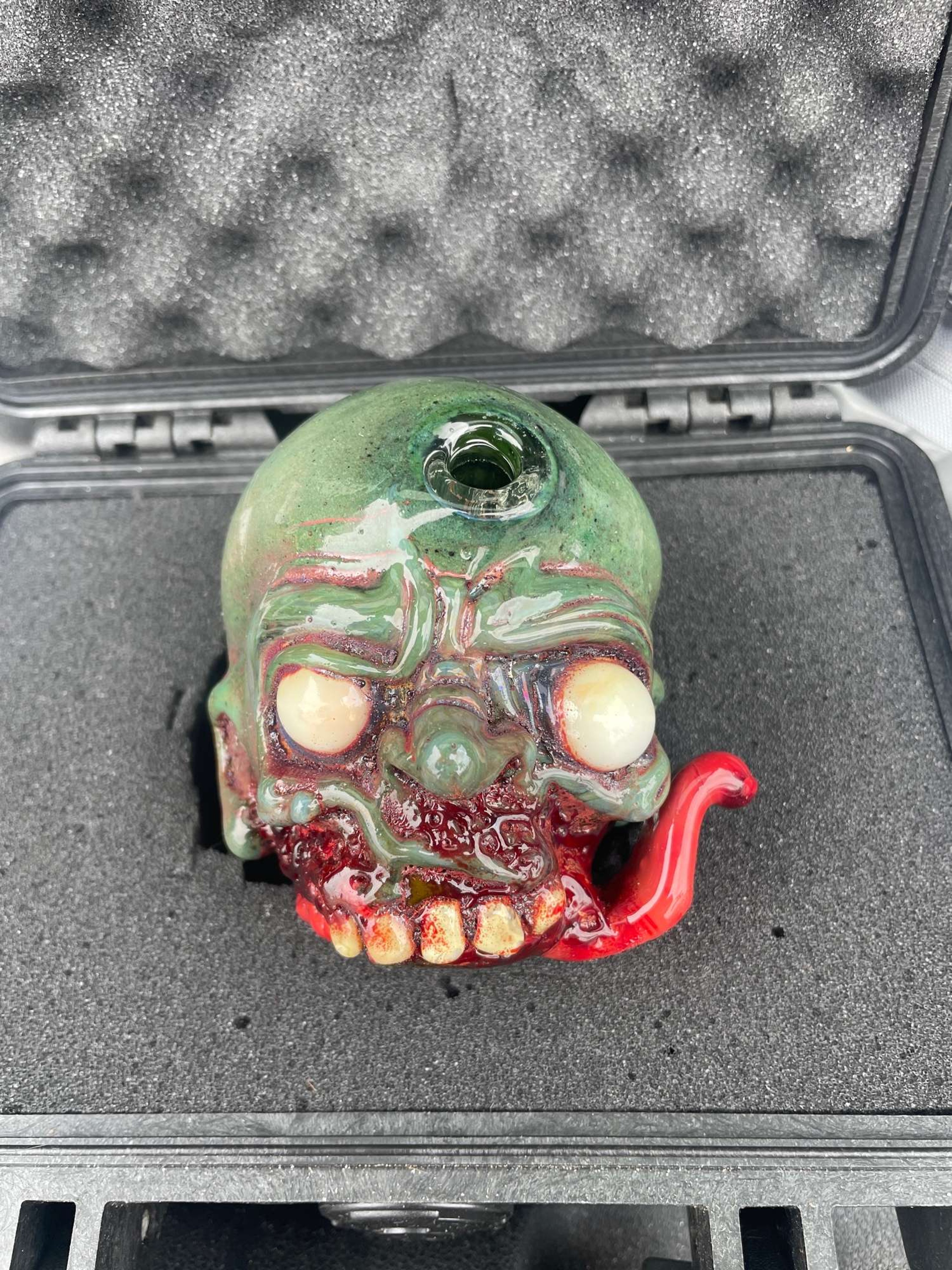 Preview pic of Ghost Glass zombie head 