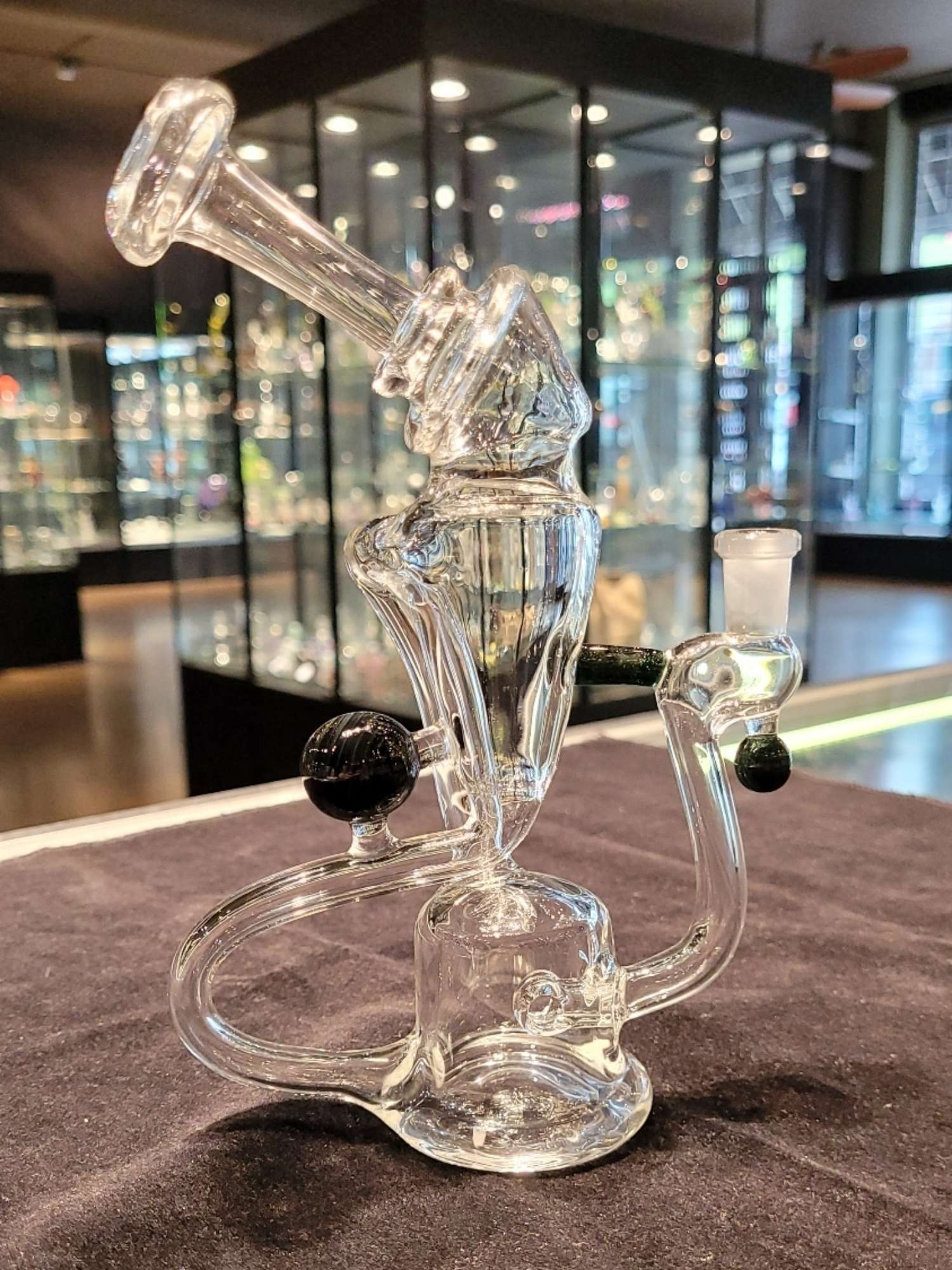 Preview pic of Symmetrik