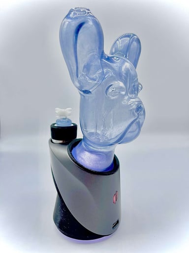 Preview pic of Swanny glass Frenchie puffco top