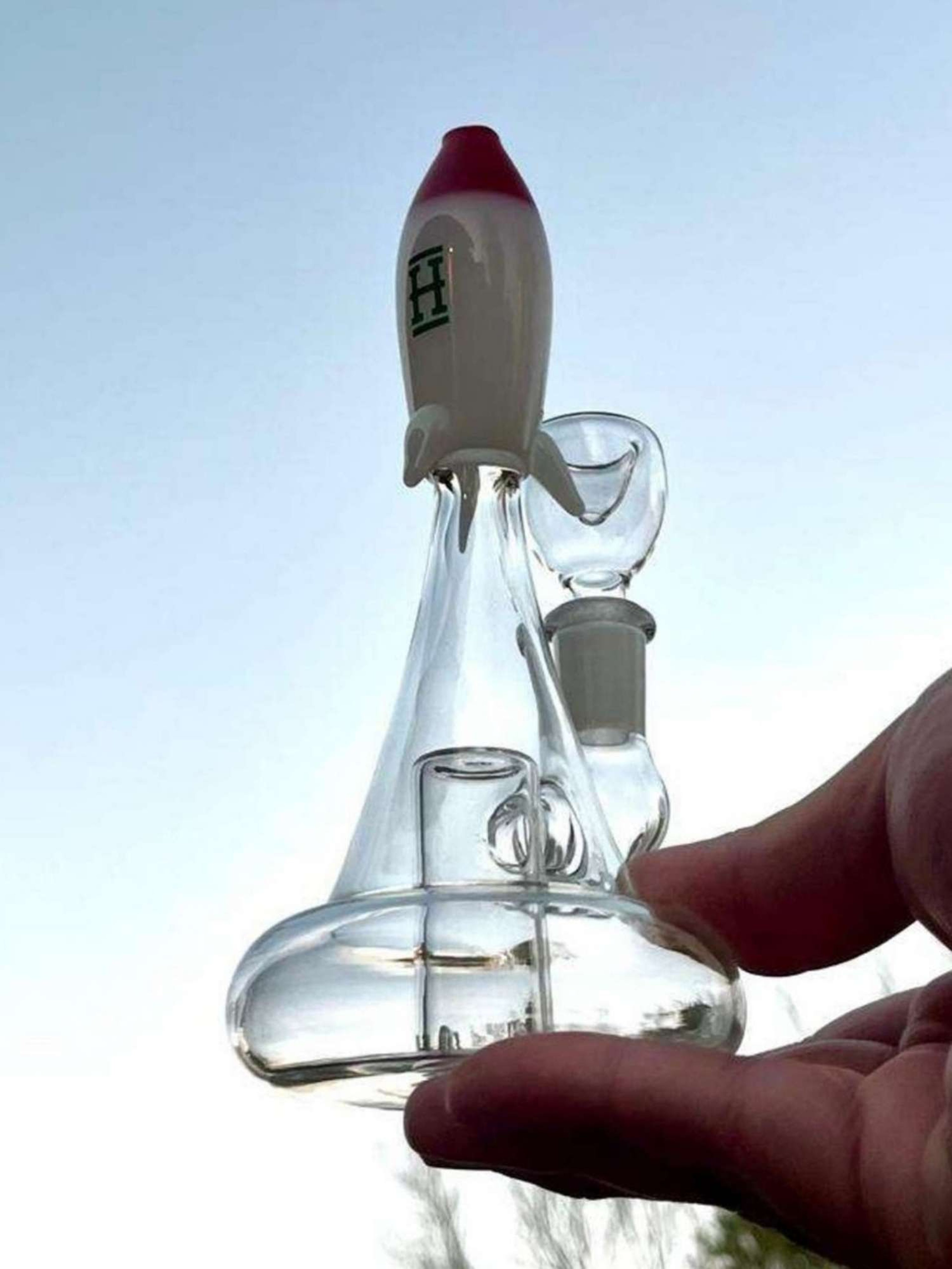 Preview pic of 7" Rocket Recycler Glass Rig