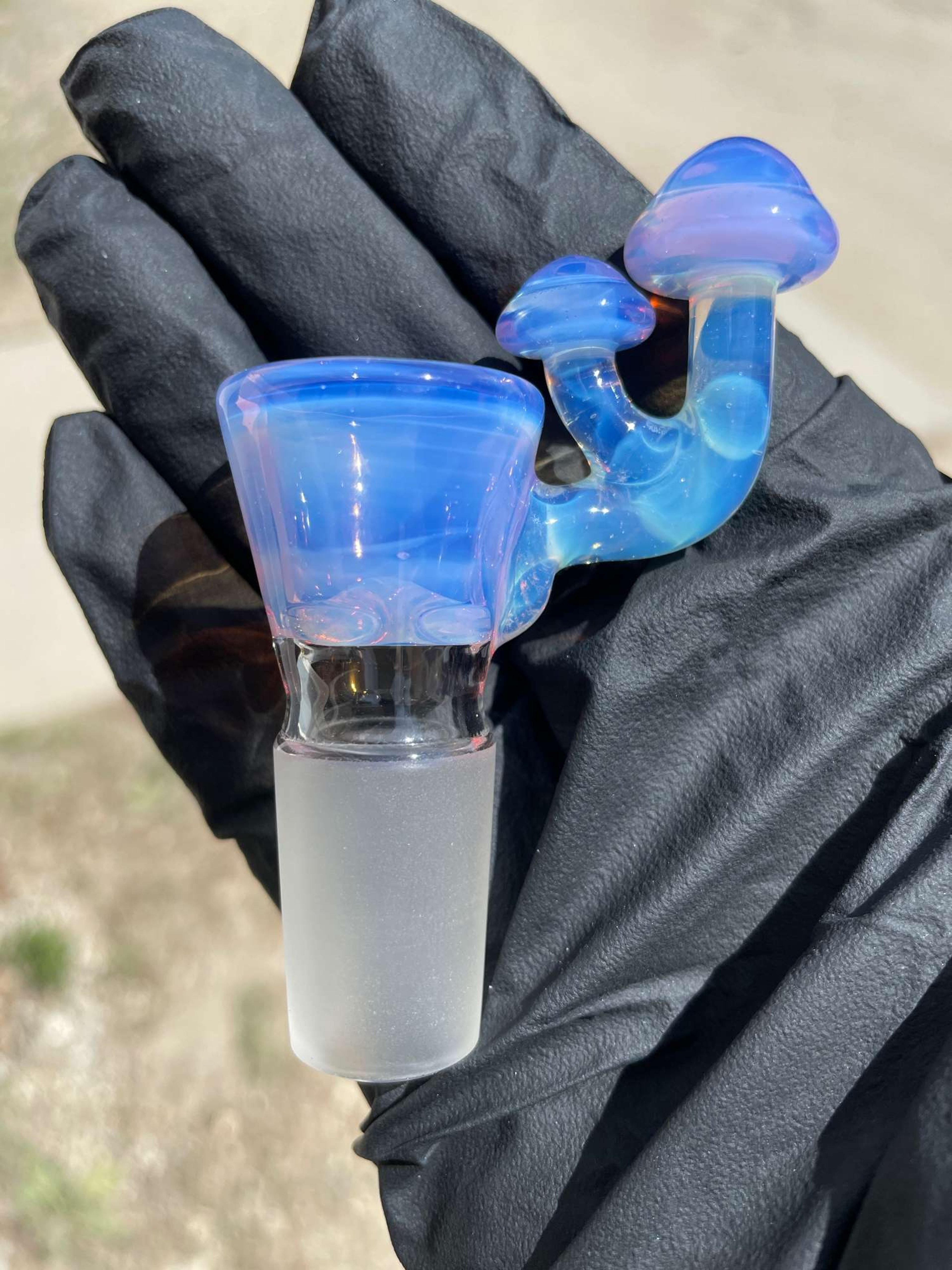 Preview pic of UreGlass 18/4 shroom slide Lucid & Marina 
