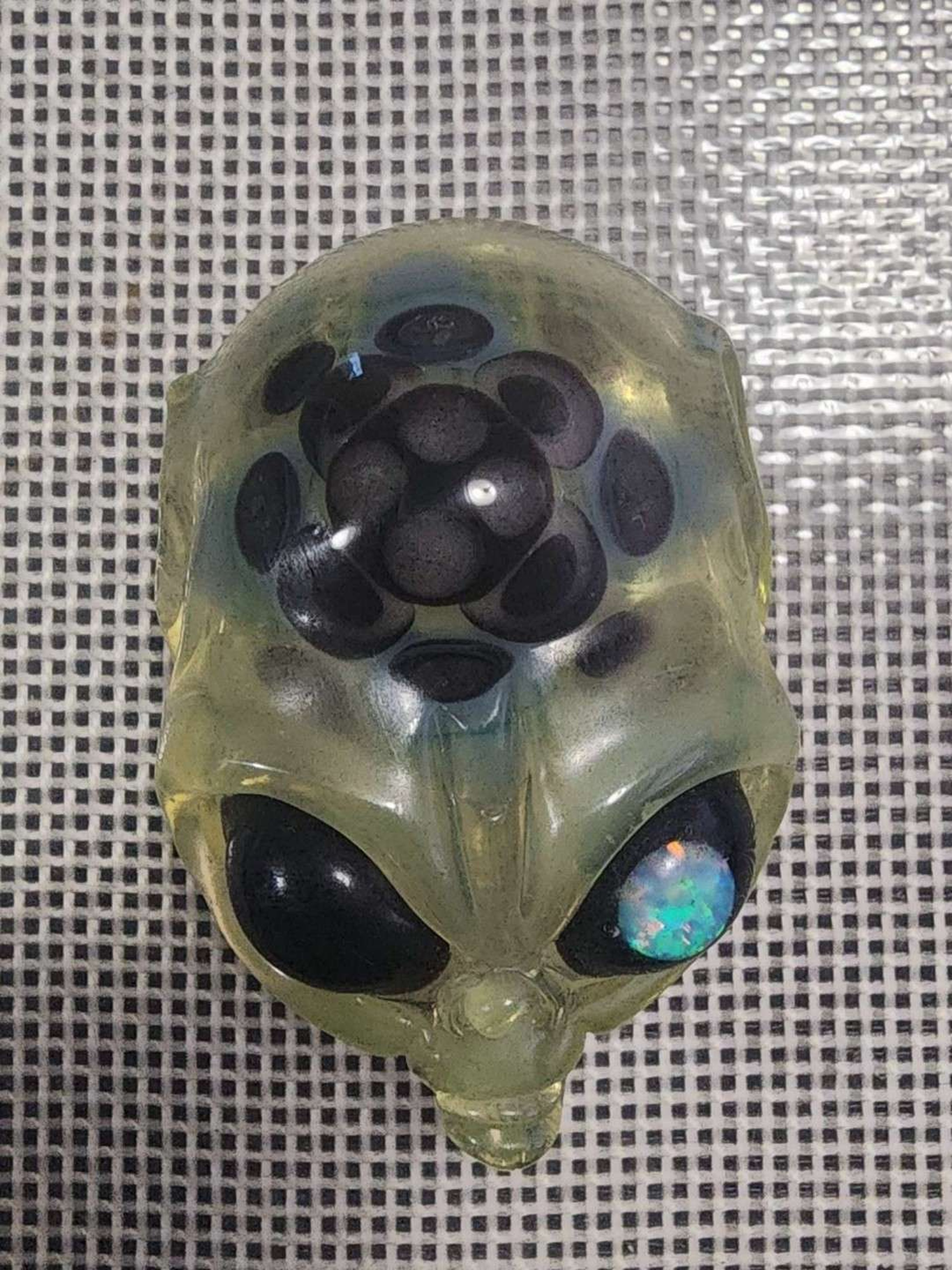 2018 Ghost pendent image 0