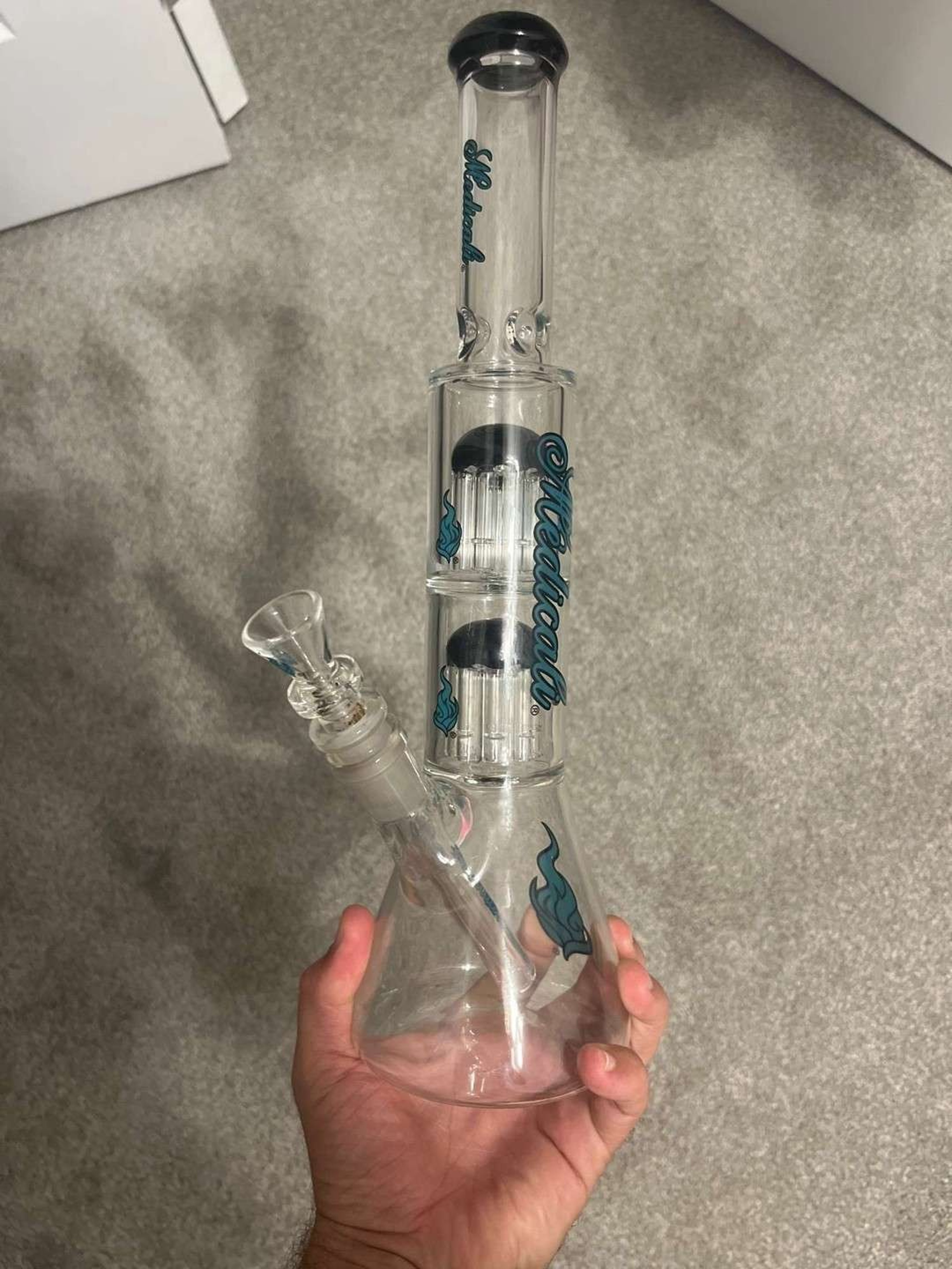 Medicali Beaker Bottom with double 8 arm Tree perc cans image 0